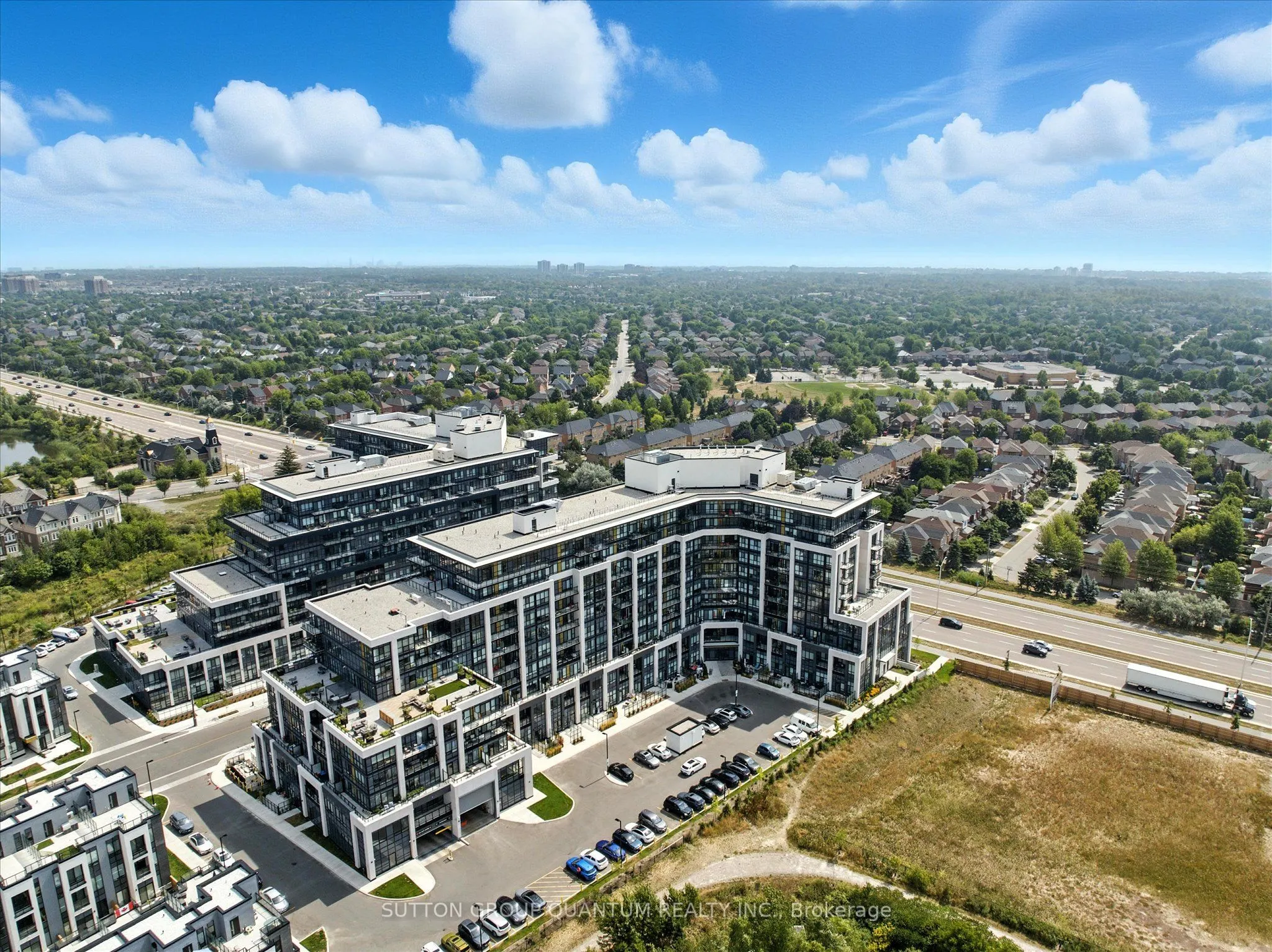 405 Dundas Street W, #PH06