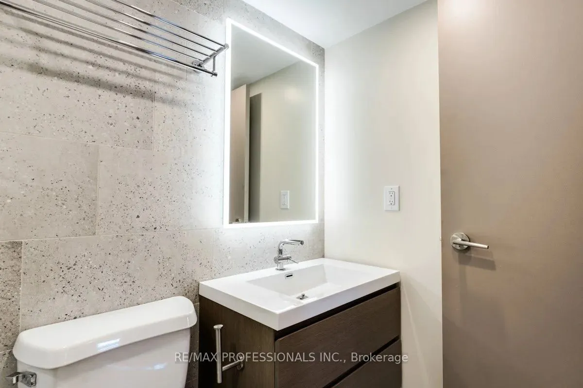 100 Quebec Avenue, #407