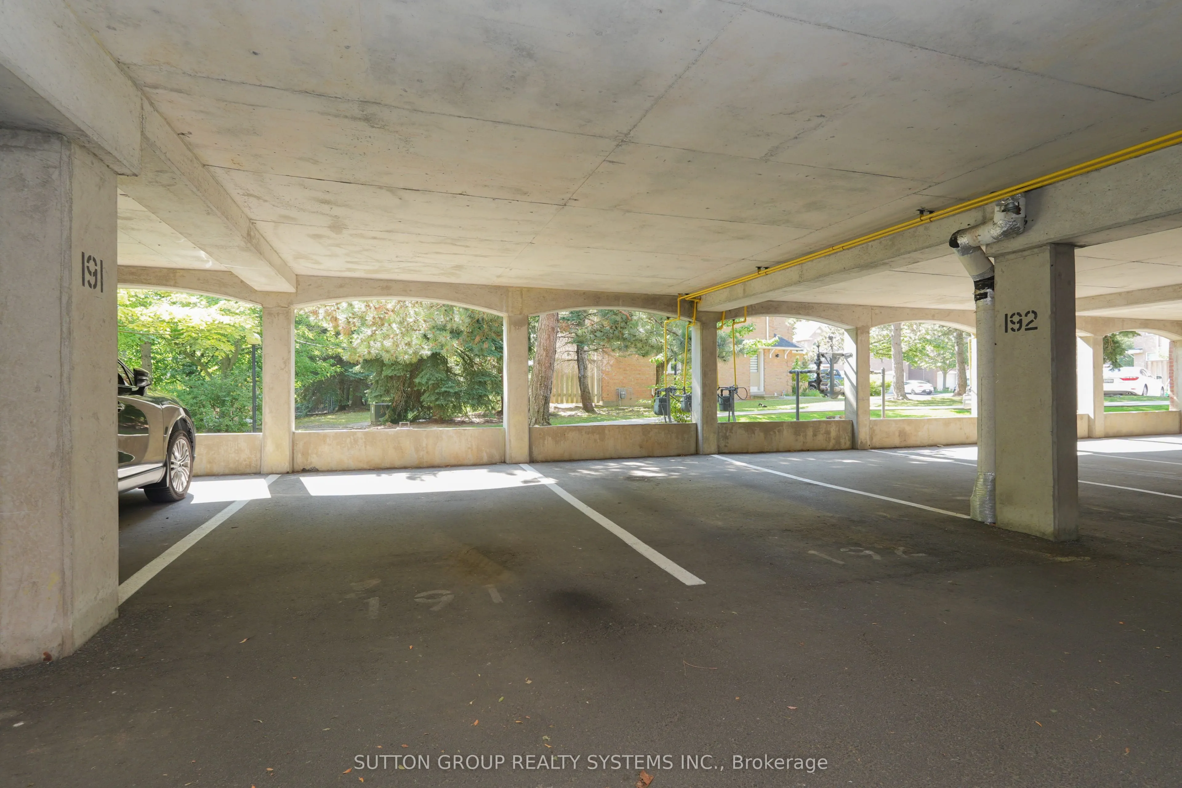 103 Bristol Road E, #183