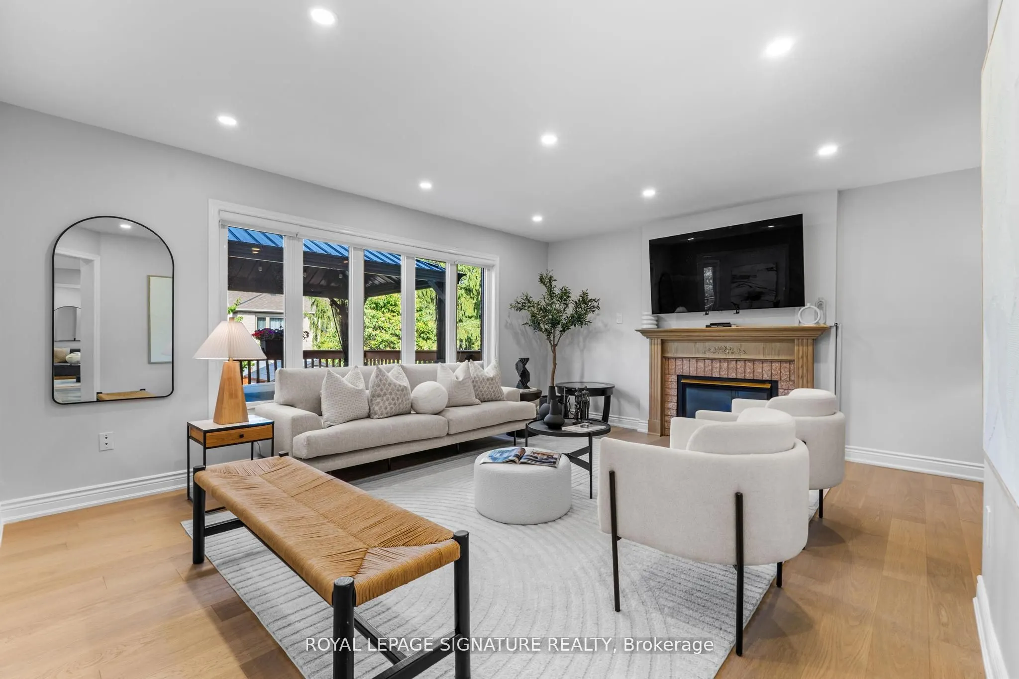 5971 Greensboro Drive