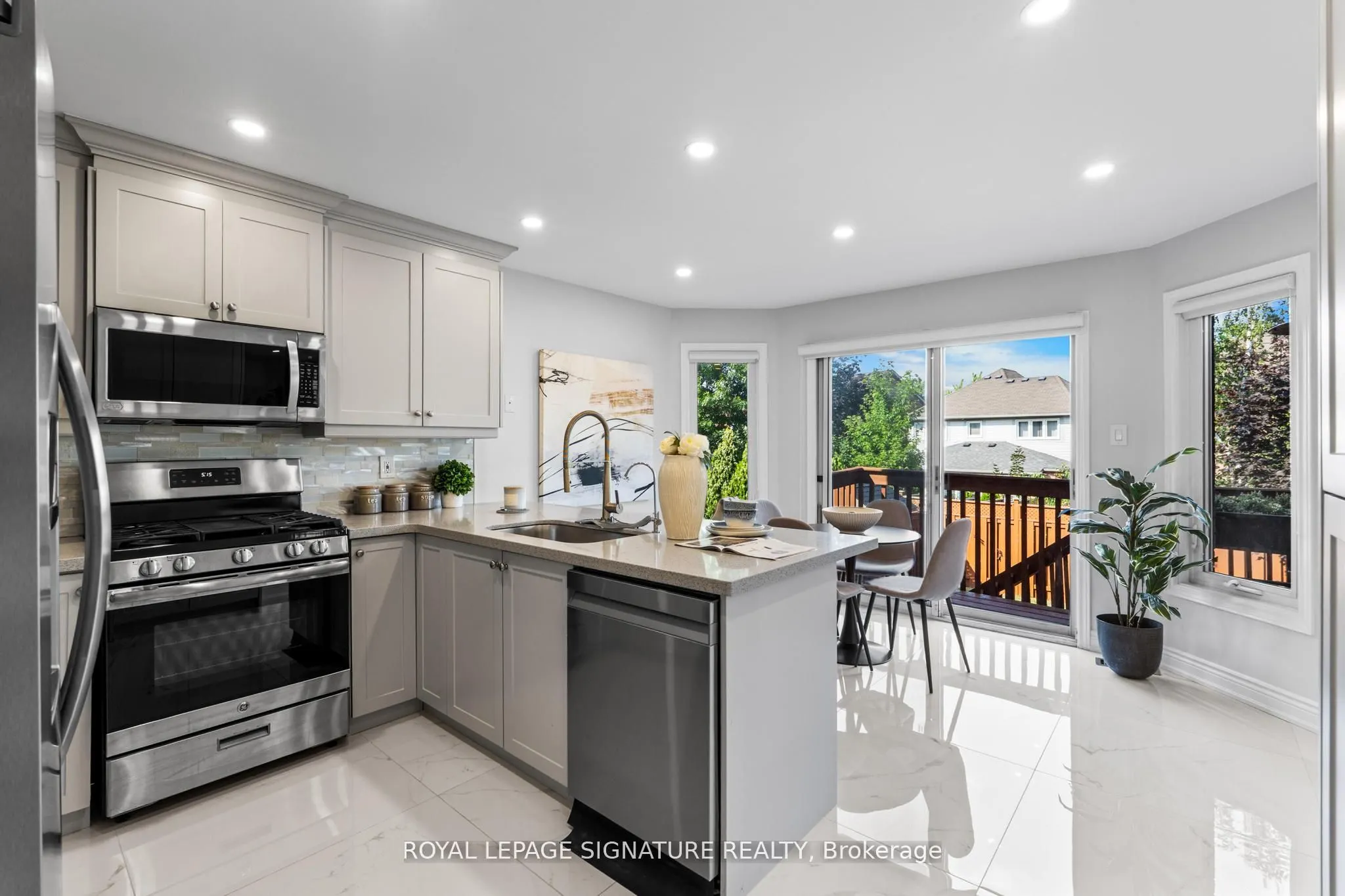 5971 Greensboro Drive