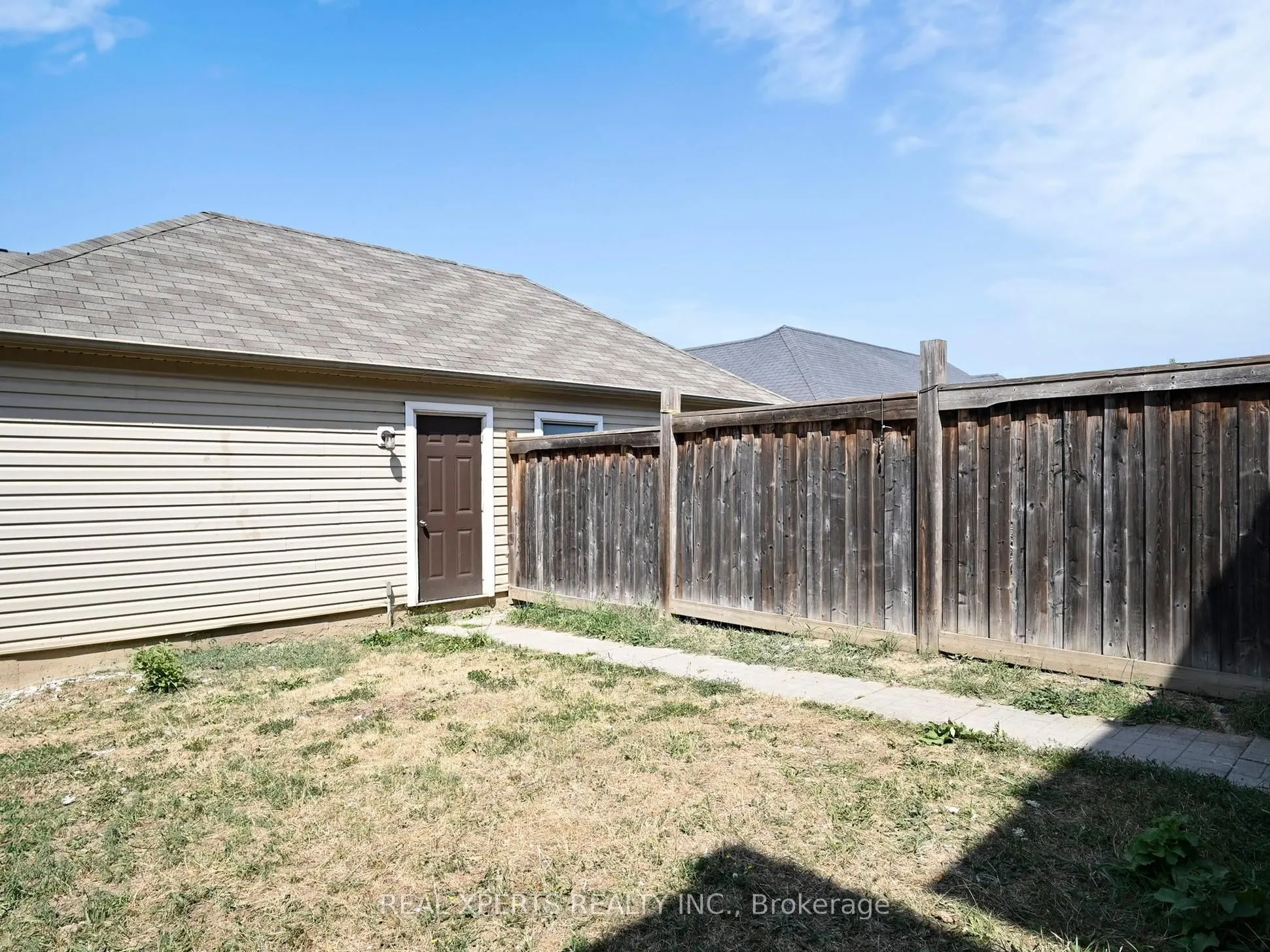 251 Murray Ross Parkway