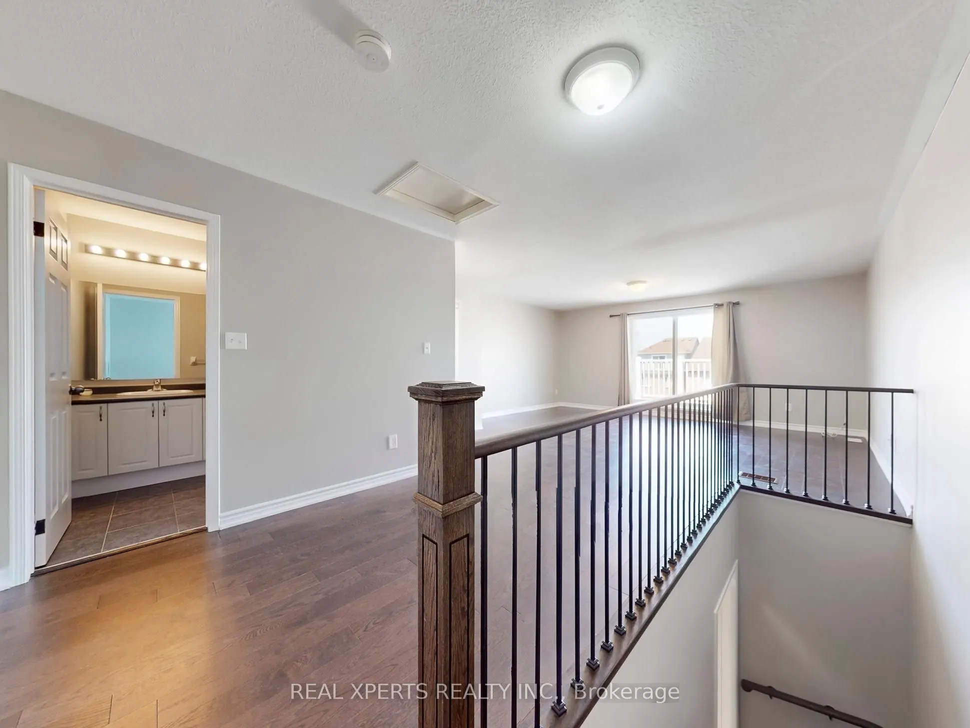 251 Murray Ross Parkway