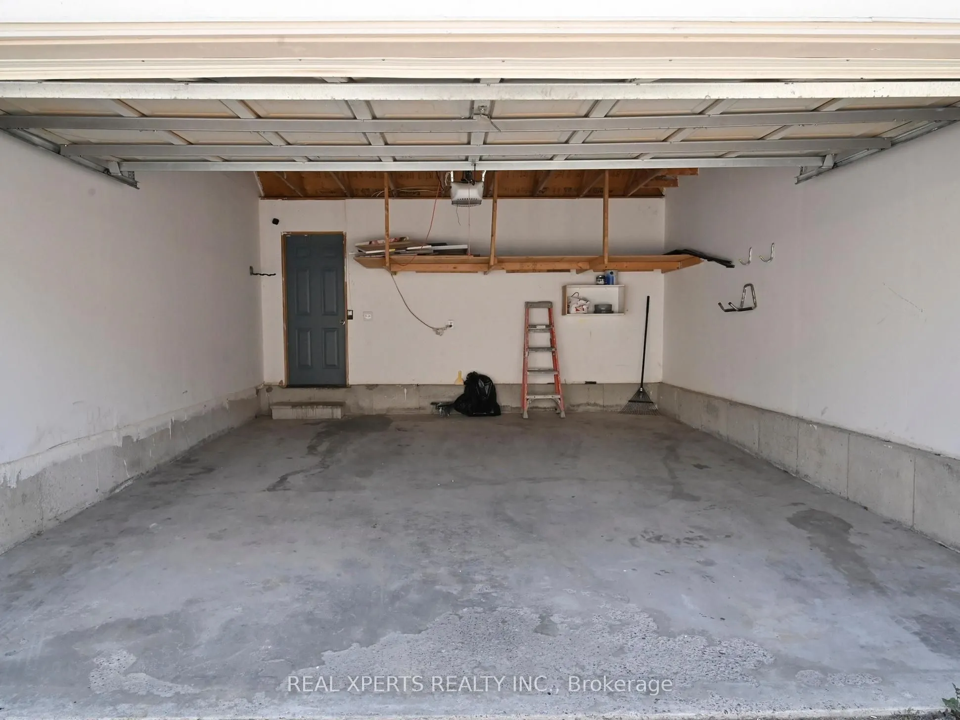 251 Murray Ross Parkway