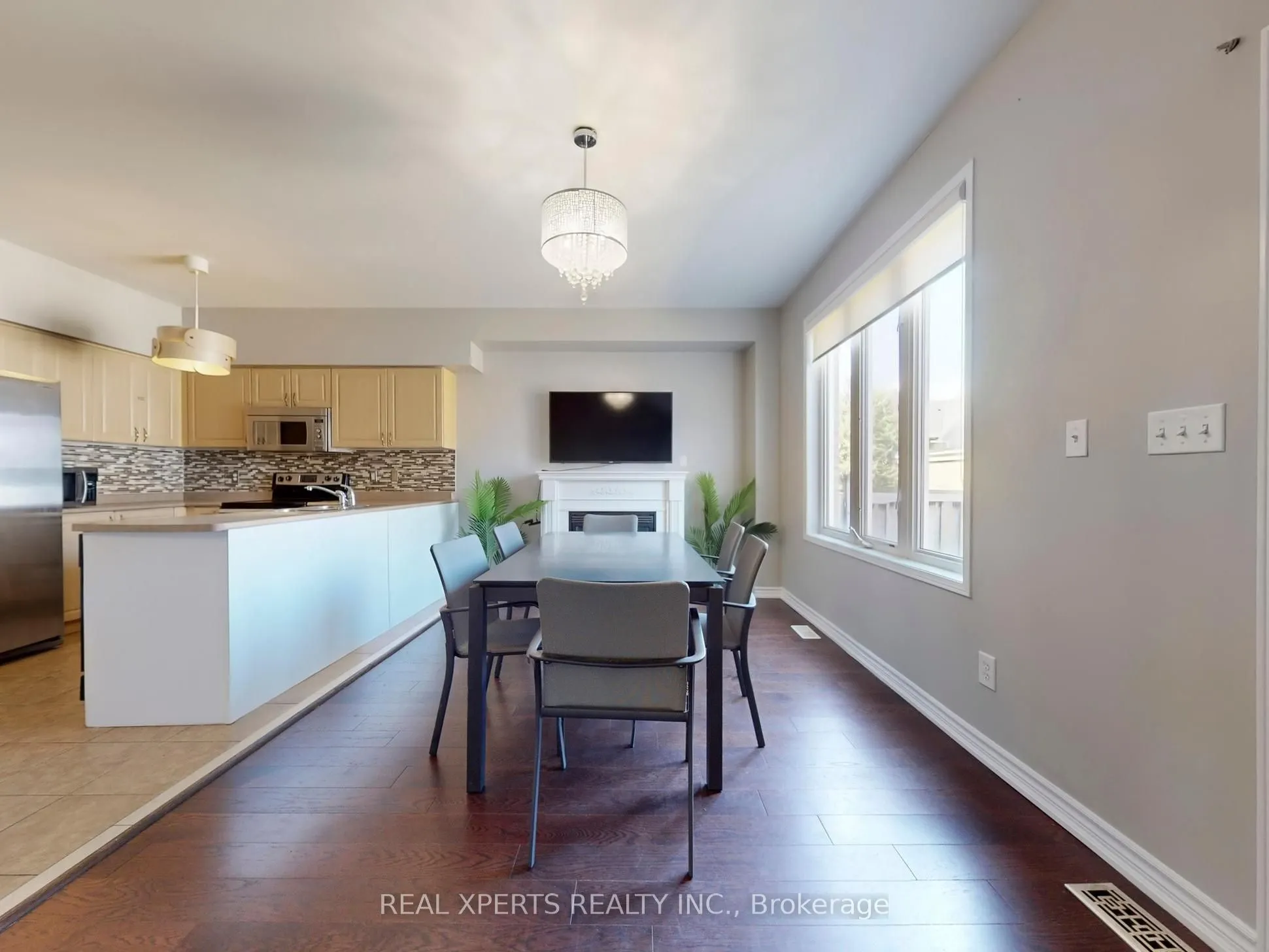 251 Murray Ross Parkway