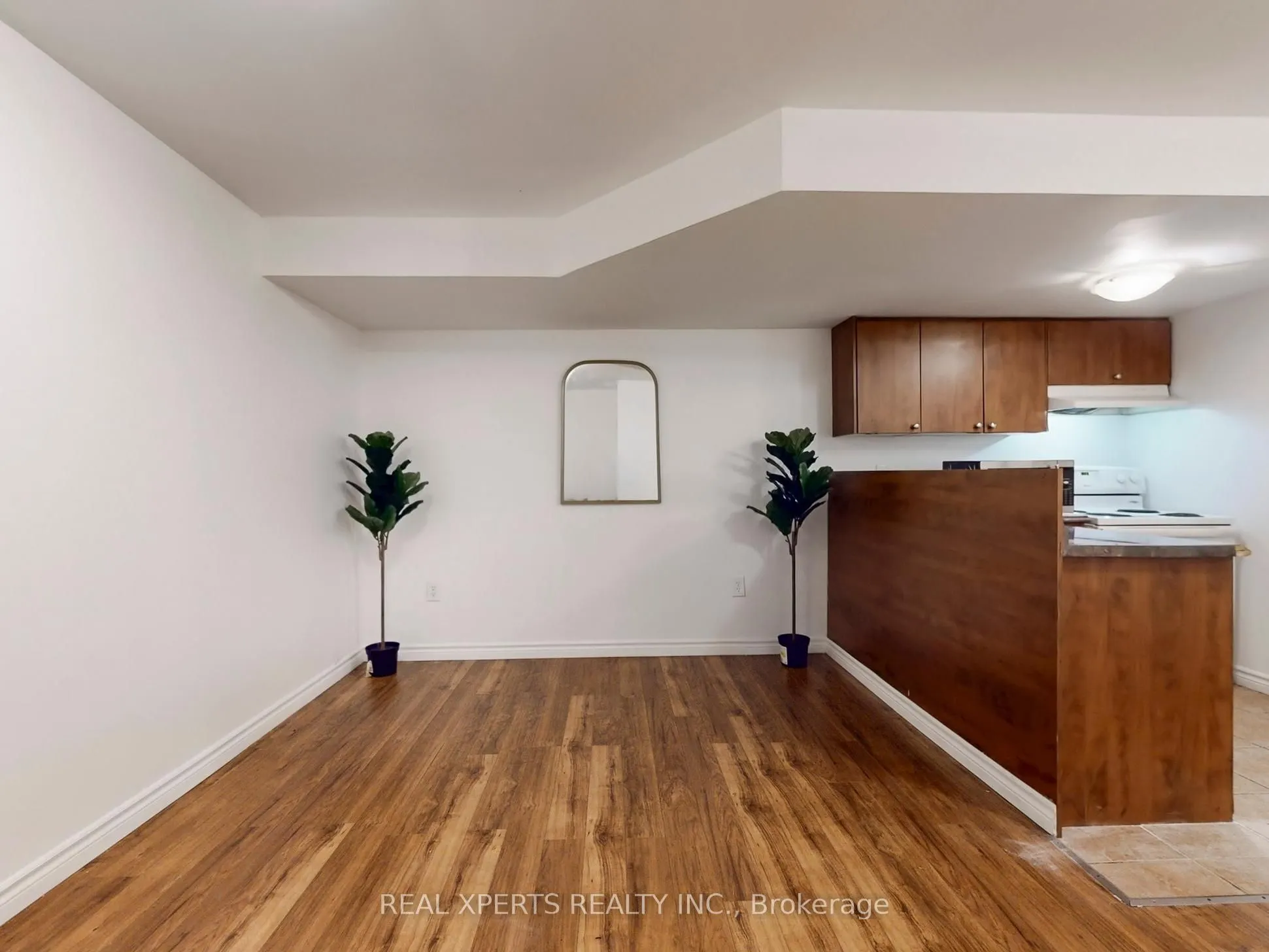 251 Murray Ross Parkway