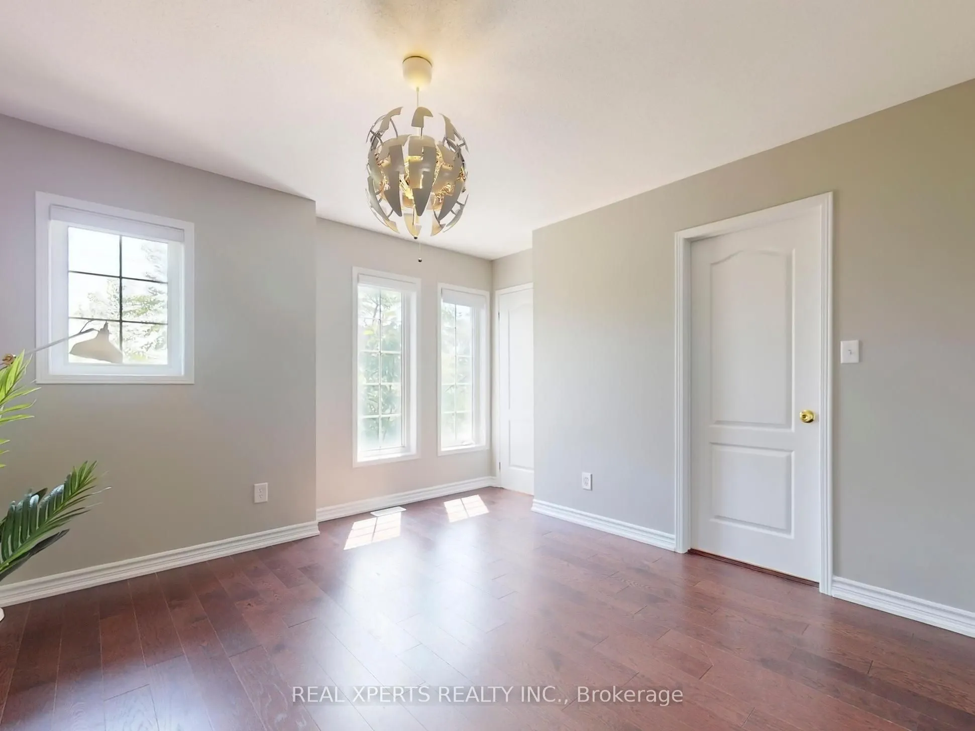 251 Murray Ross Parkway