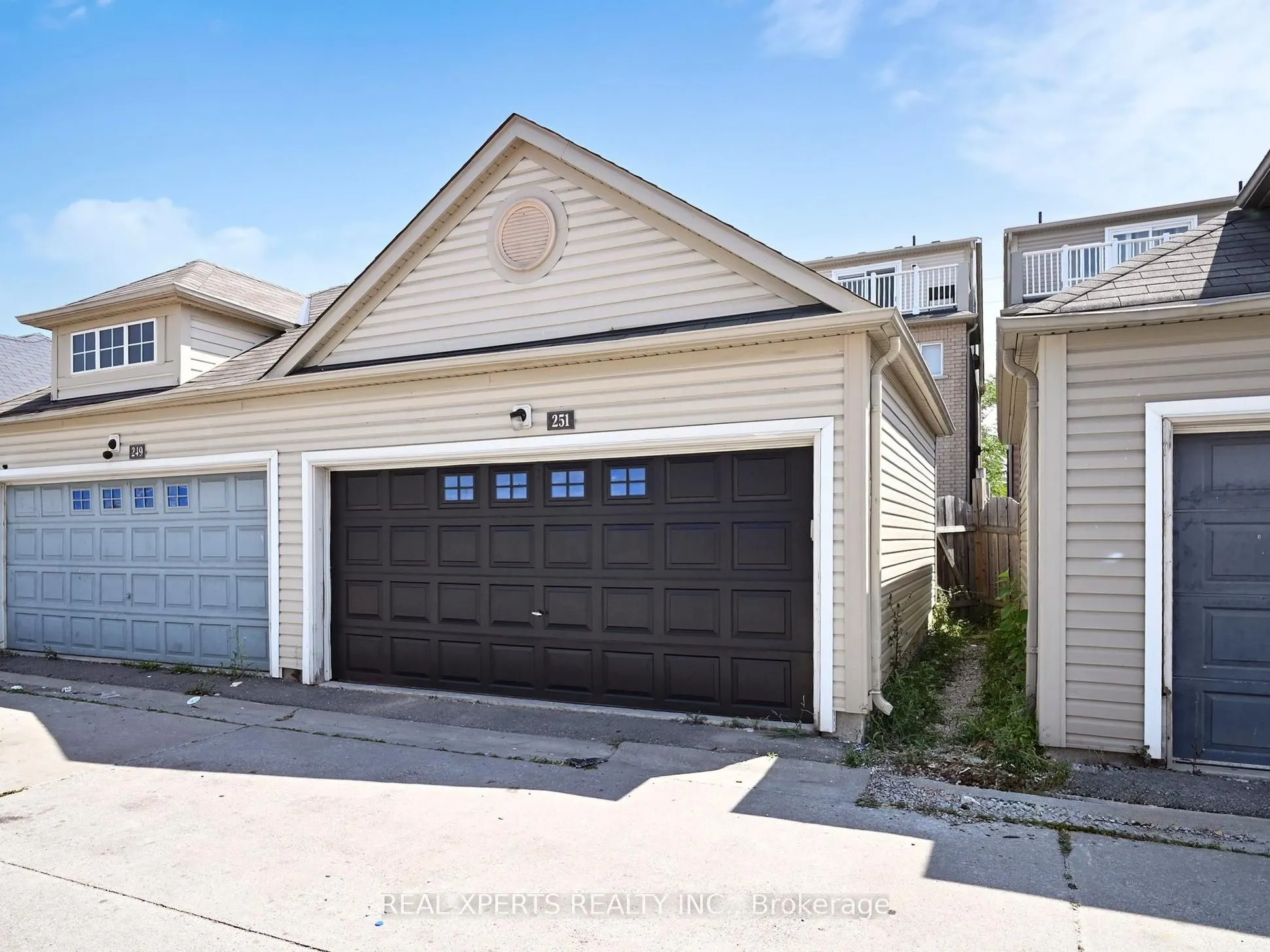 251 Murray Ross Parkway