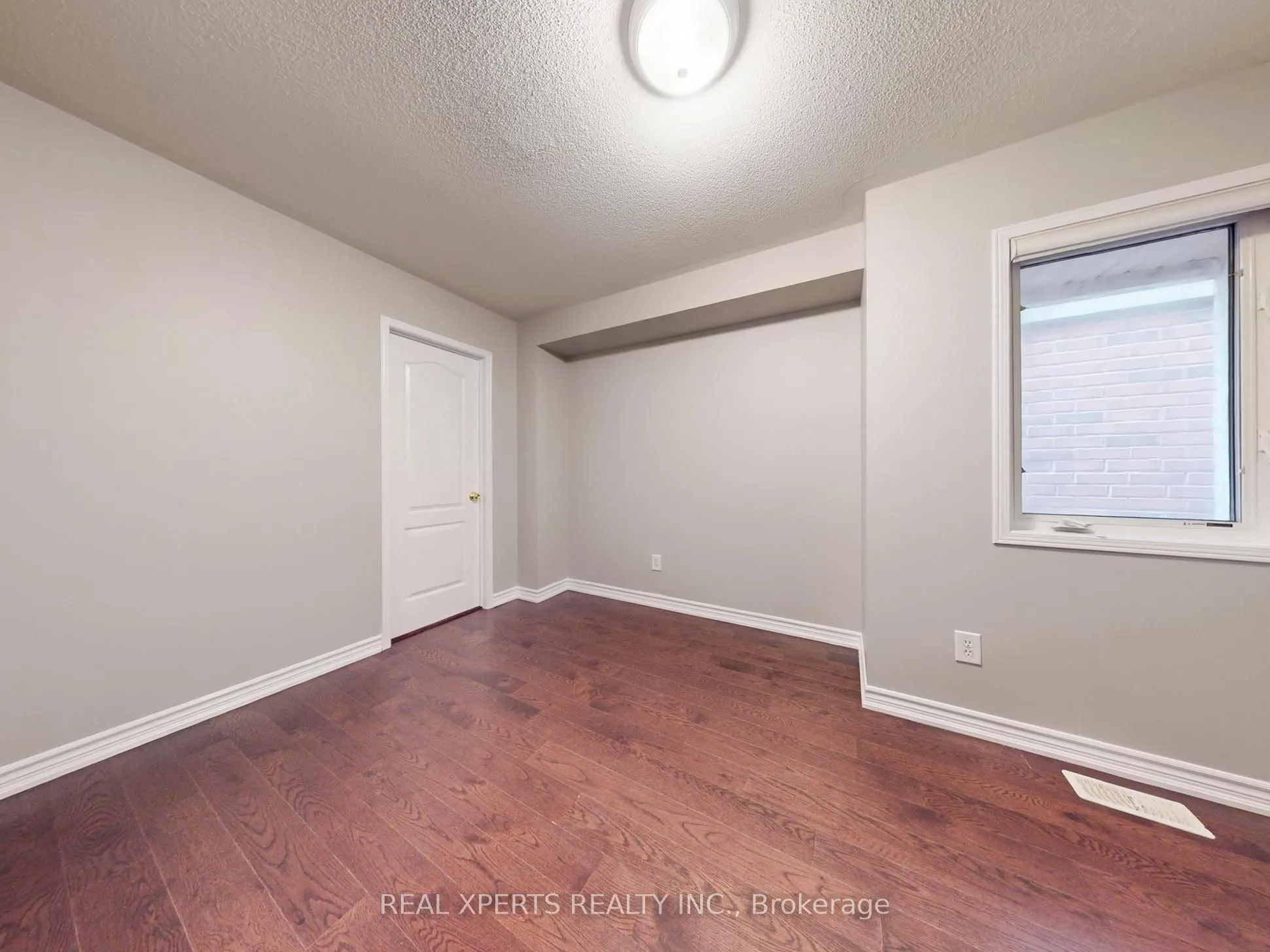 251 Murray Ross Parkway
