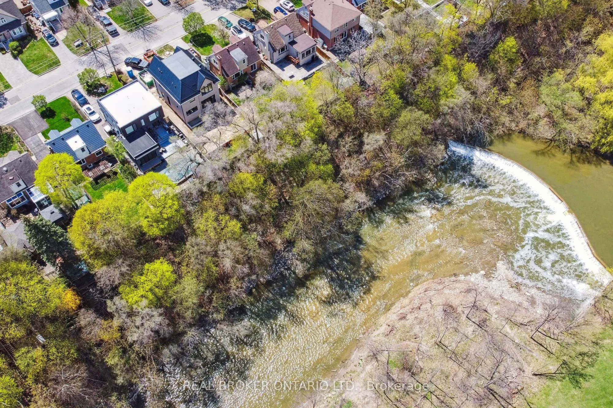 38 Riverview Heights