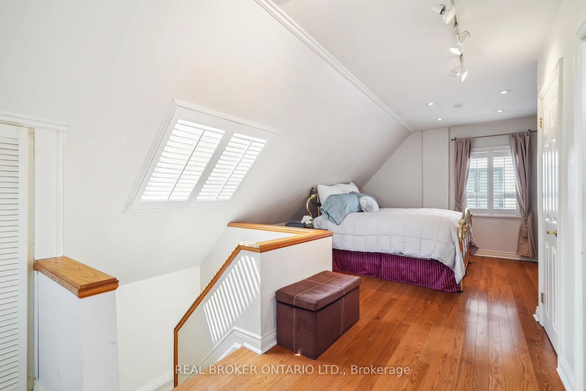 38 Riverview Heights