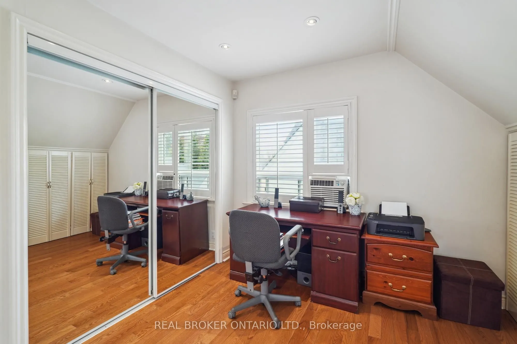 38 Riverview Heights