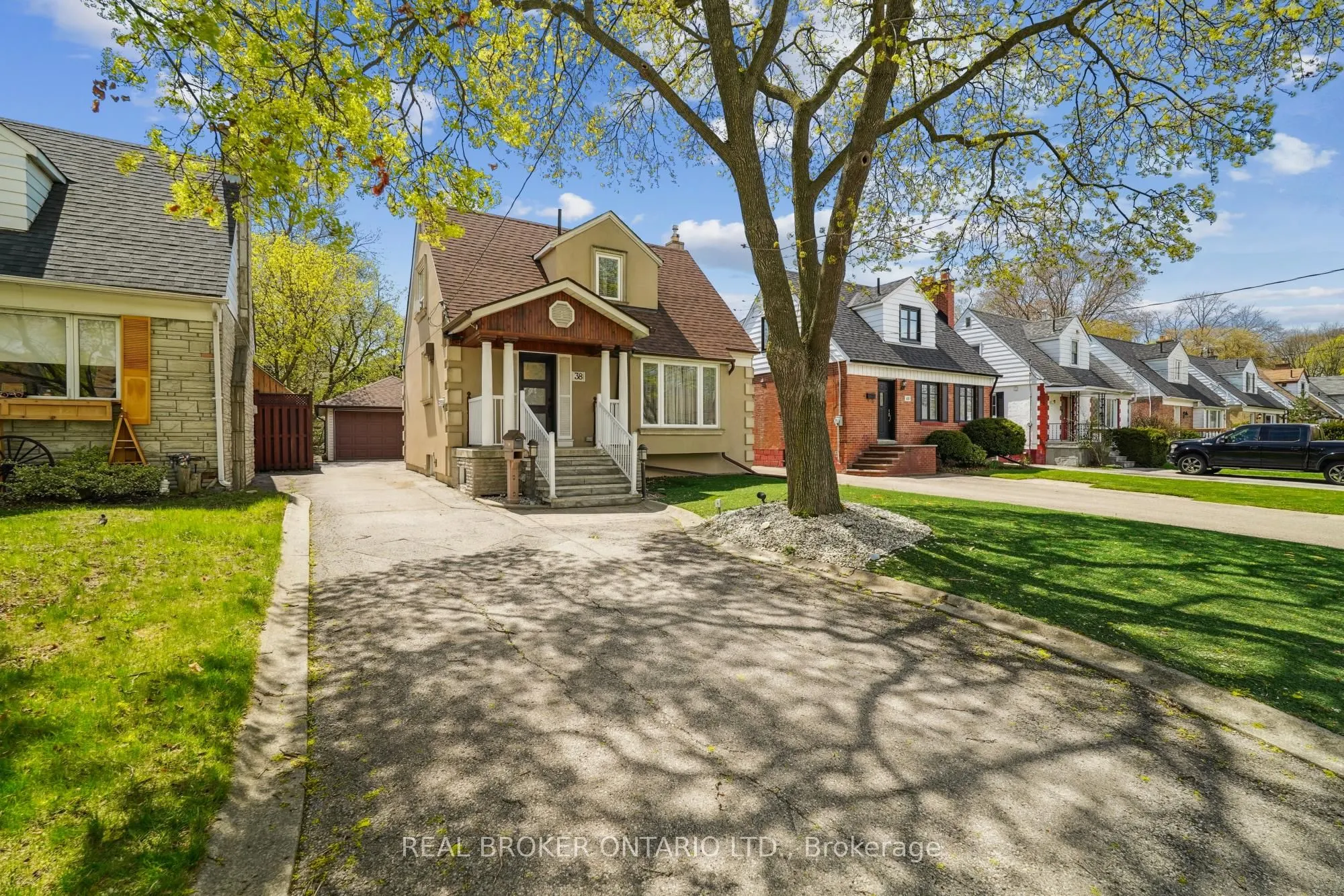 38 Riverview Heights