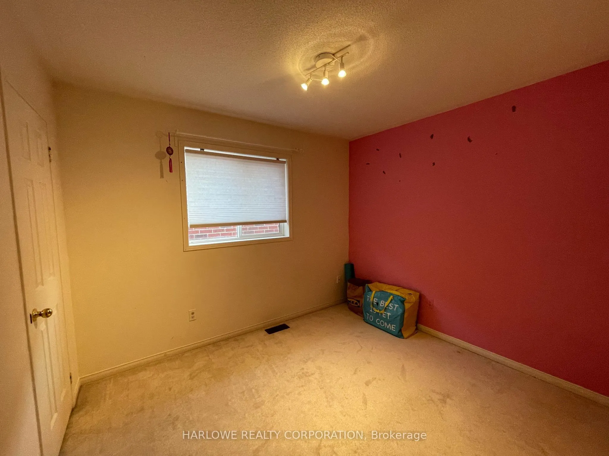 54 Travis Crescent, #Upper