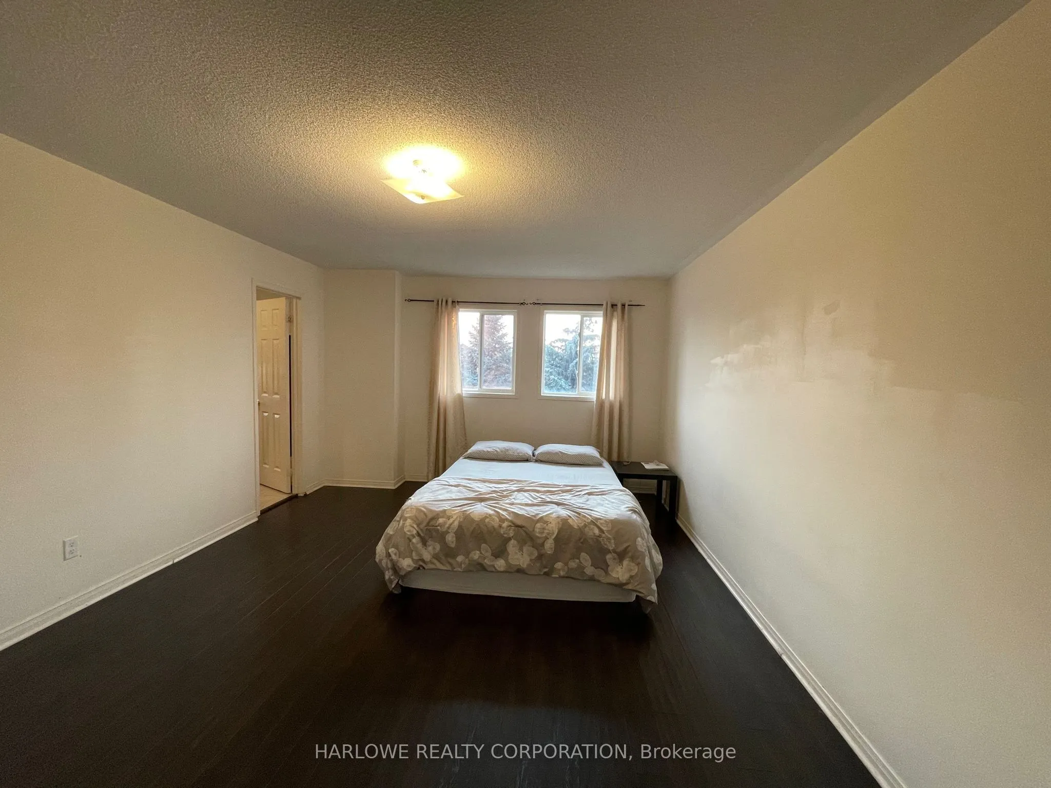 54 Travis Crescent, #Upper