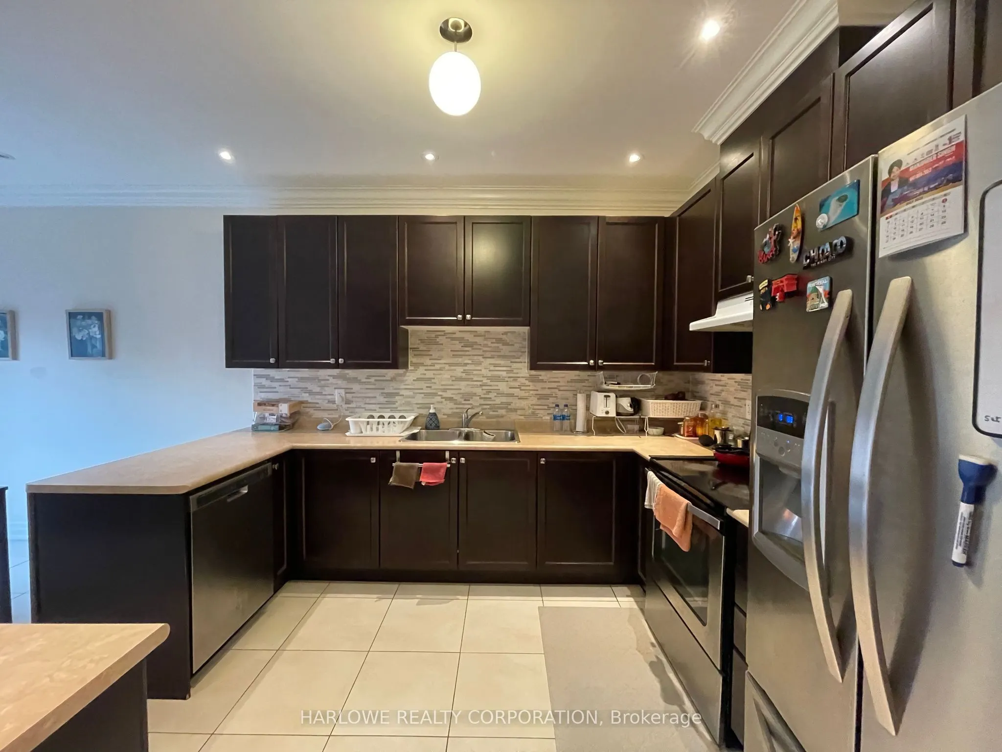 54 Travis Crescent, #Upper