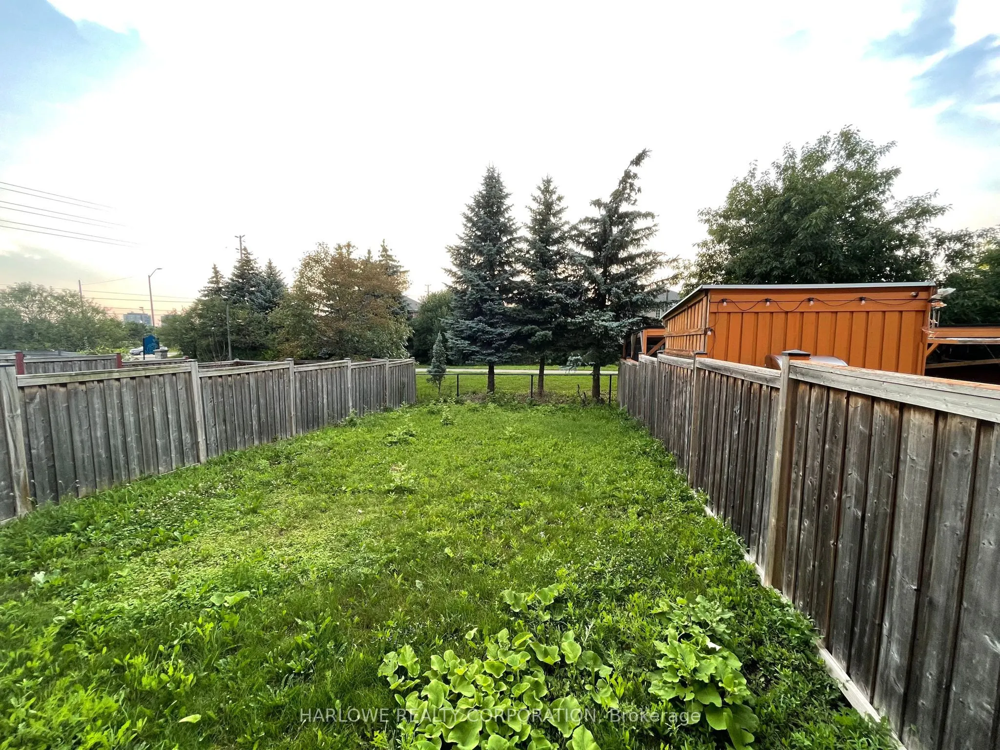 54 Travis Crescent, #Upper