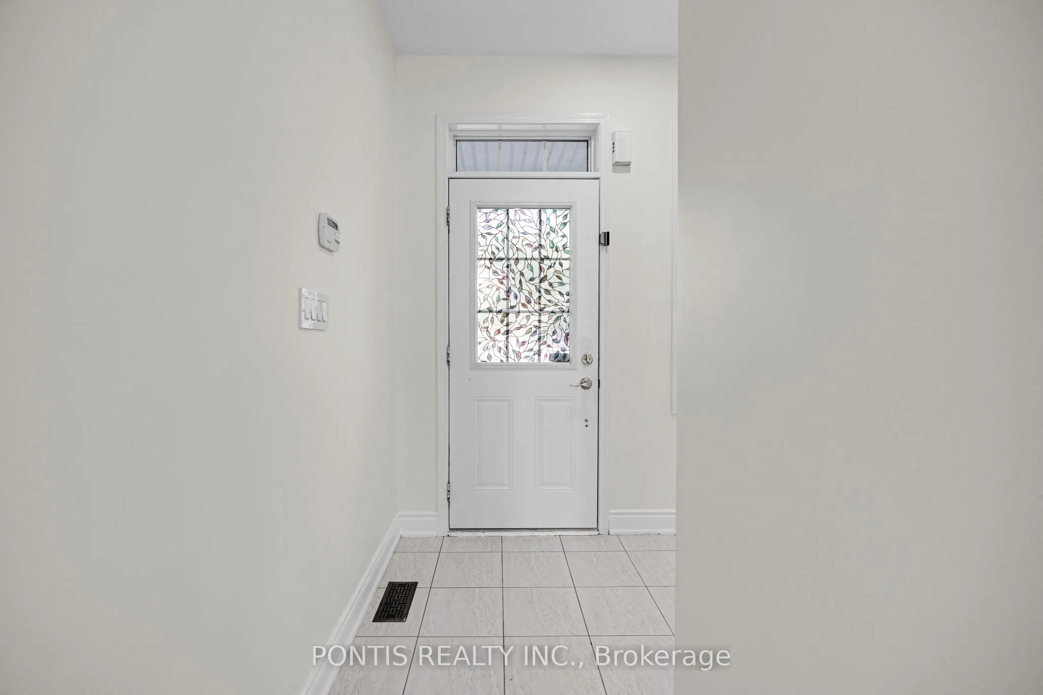 6 DULVERTON Drive