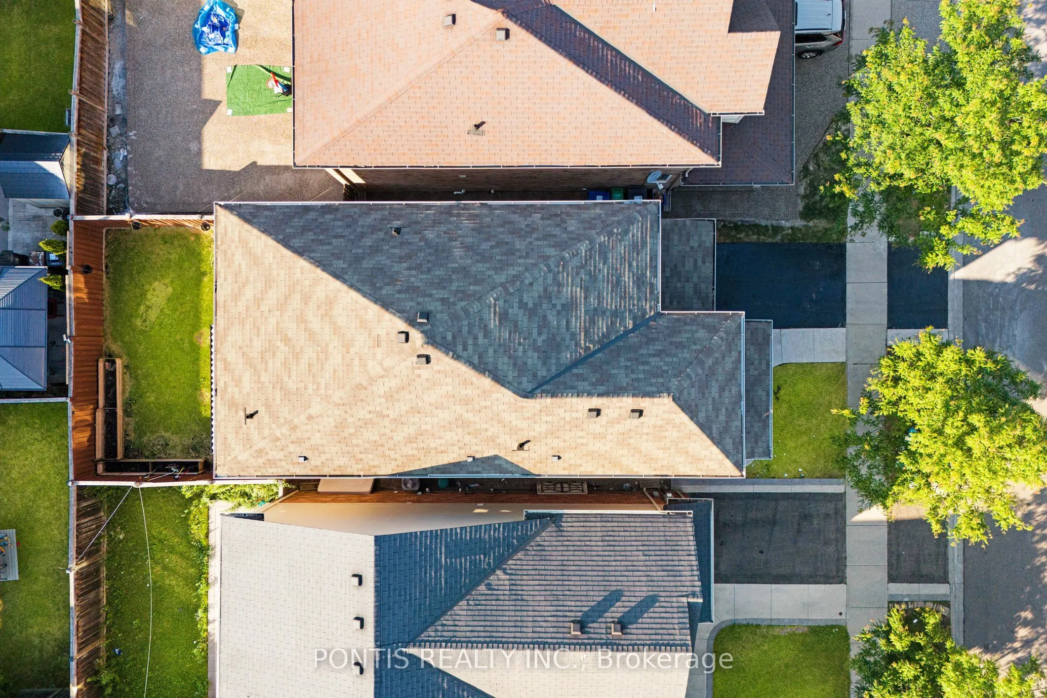 6 DULVERTON Drive