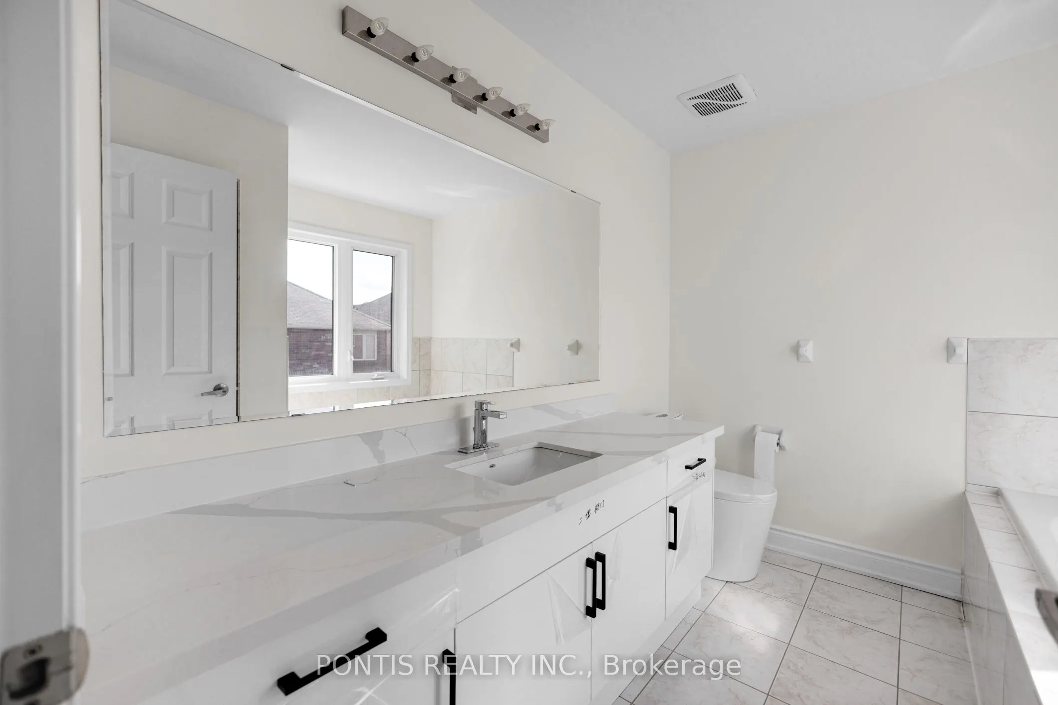 6 DULVERTON Drive