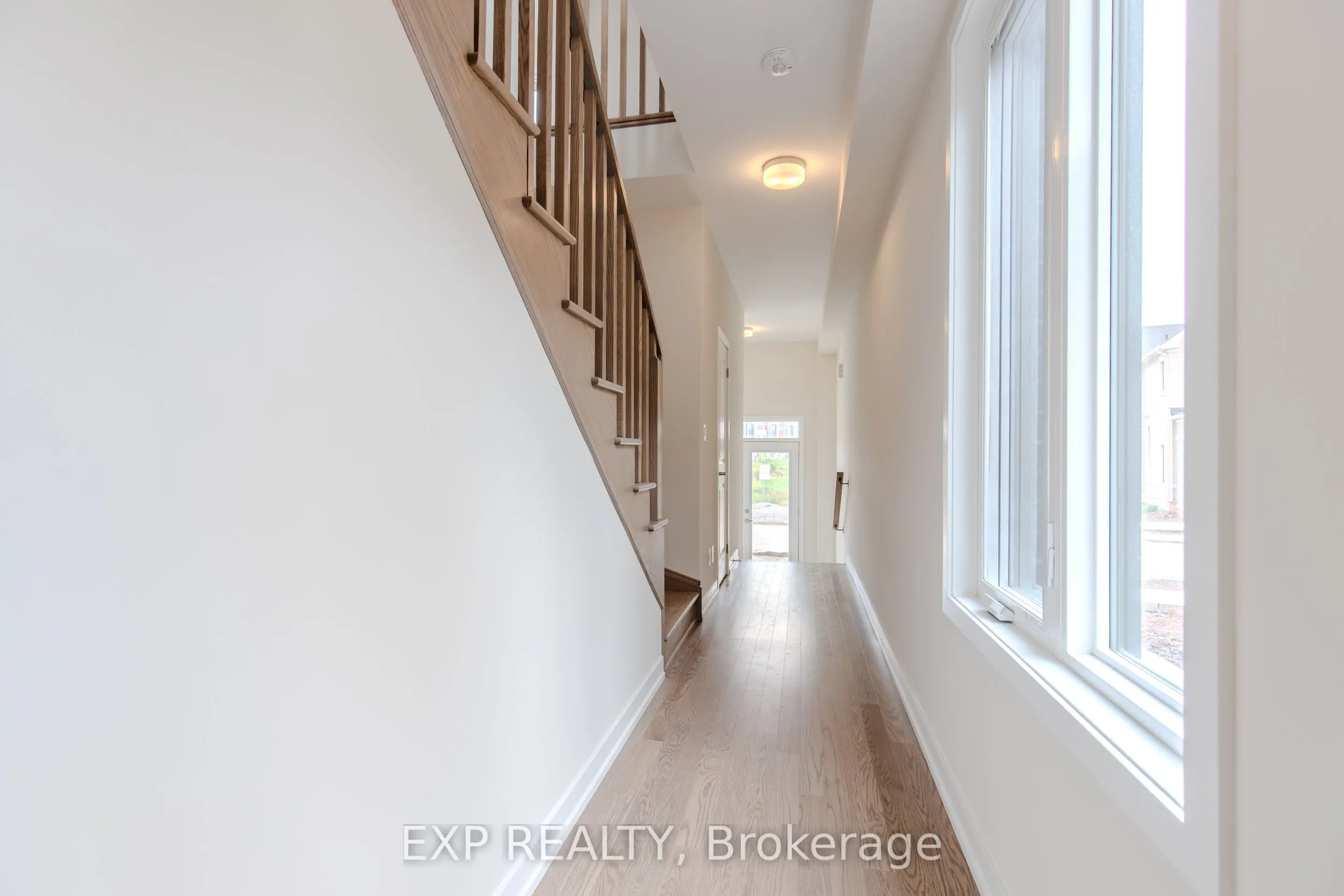 1213 Dartmouth Crescent
