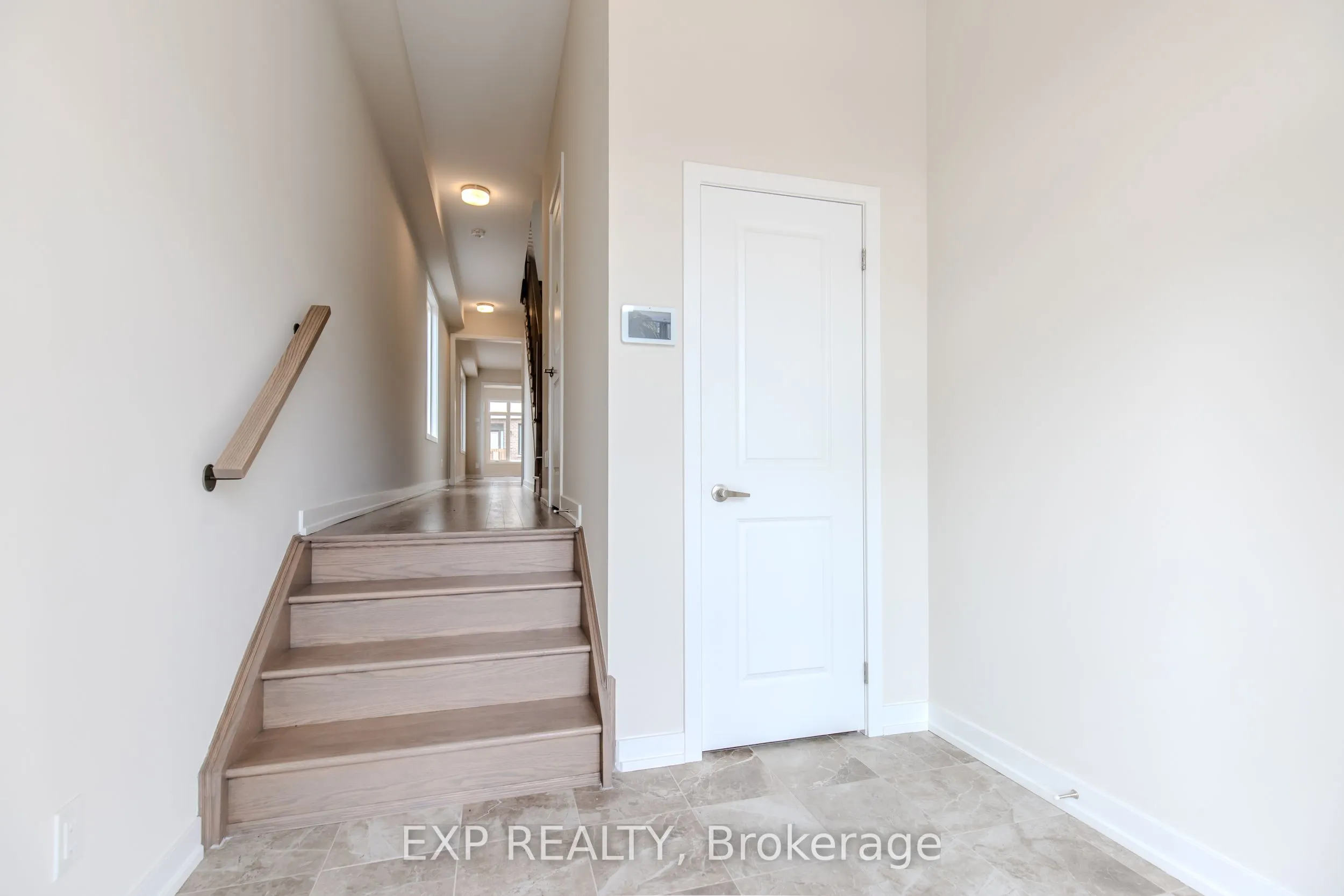 1213 Dartmouth Crescent