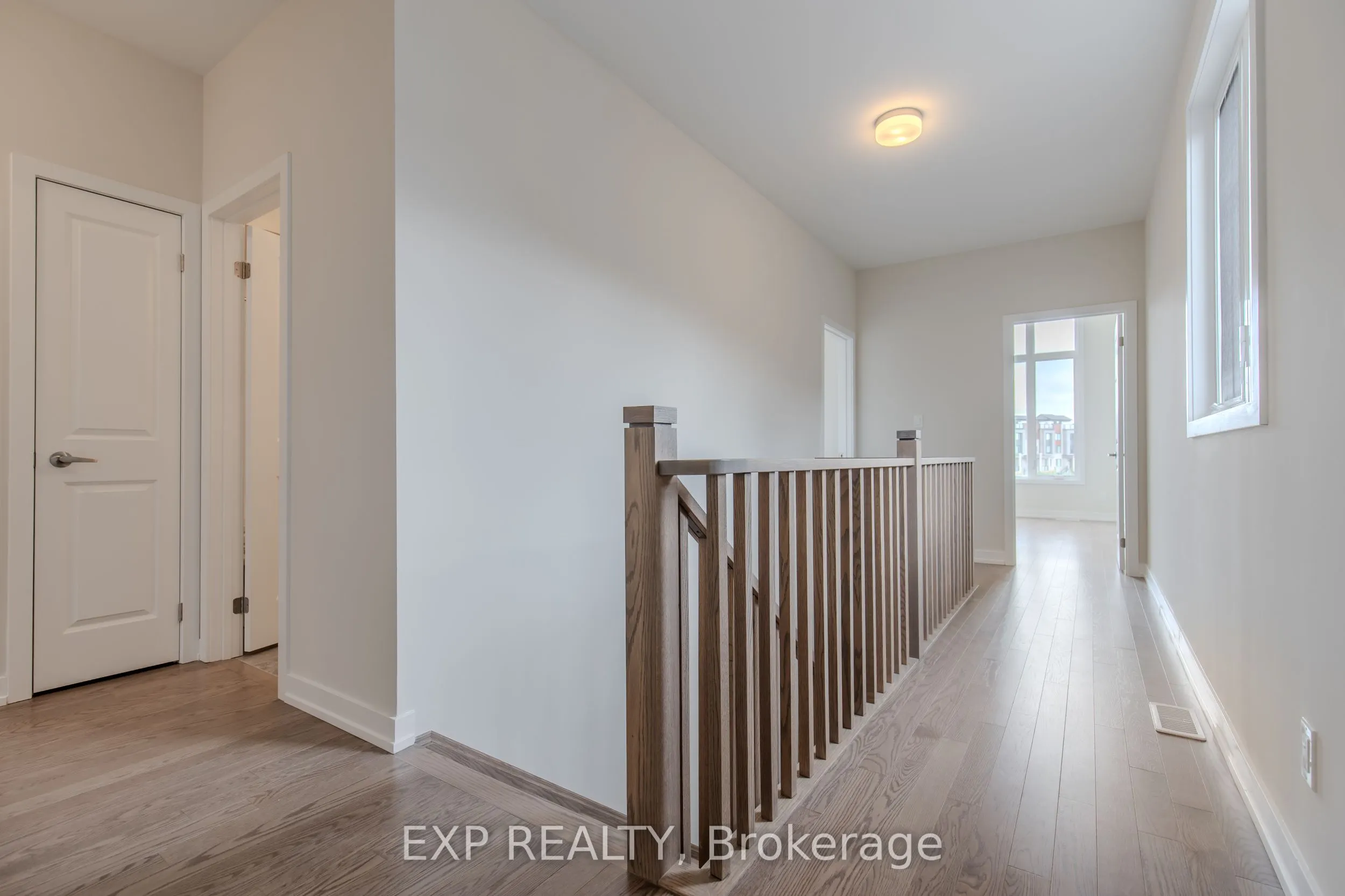 1213 Dartmouth Crescent