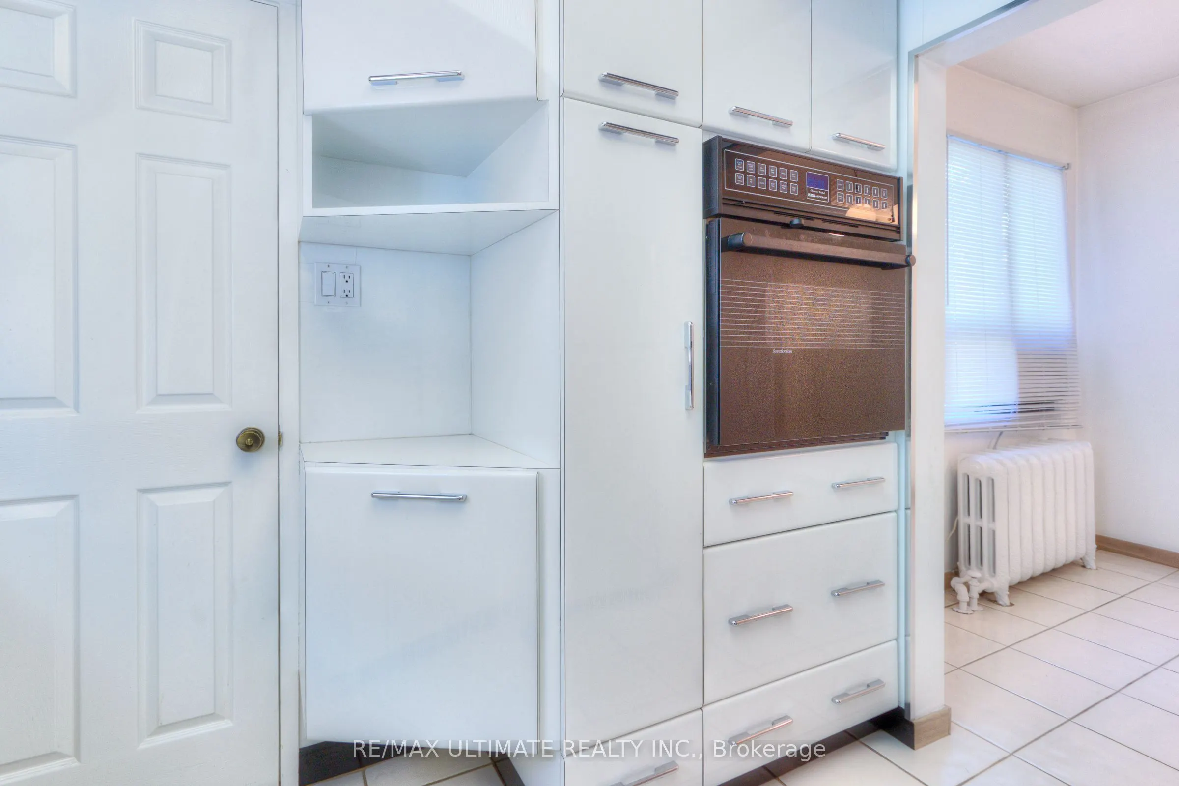 1652 Dufferin Street, #Main