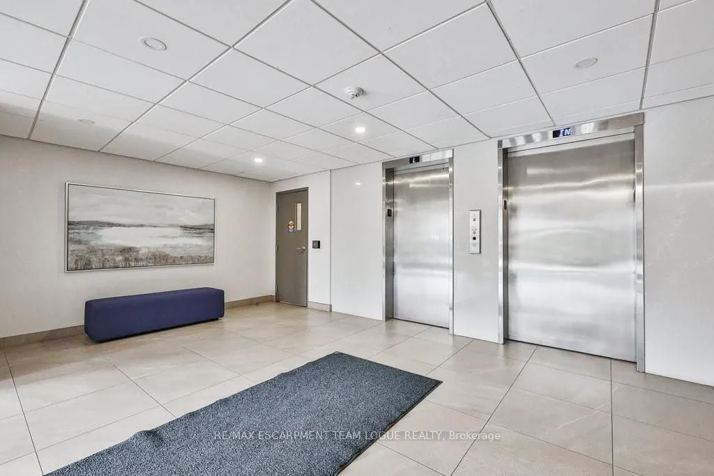 2121 Lakeshore Road, #502
