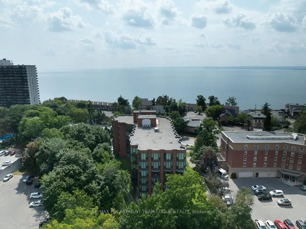 2121 Lakeshore Road, #502
