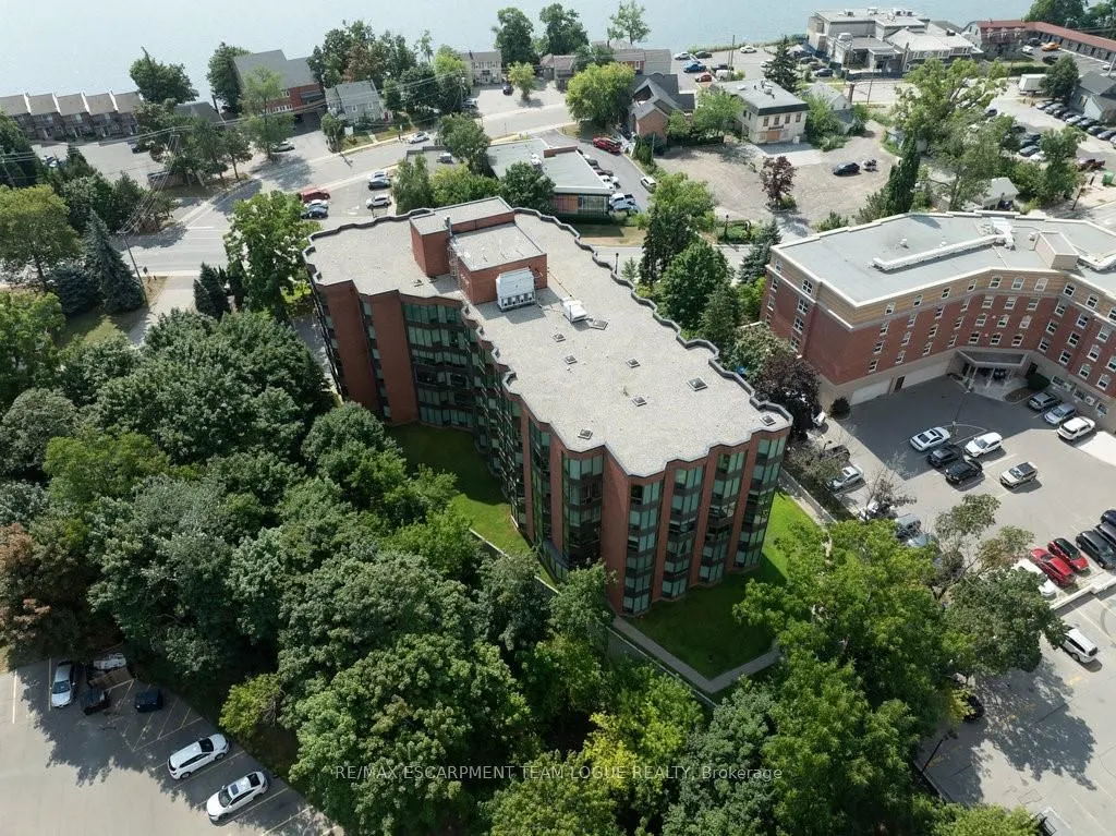 2121 Lakeshore Road, #502