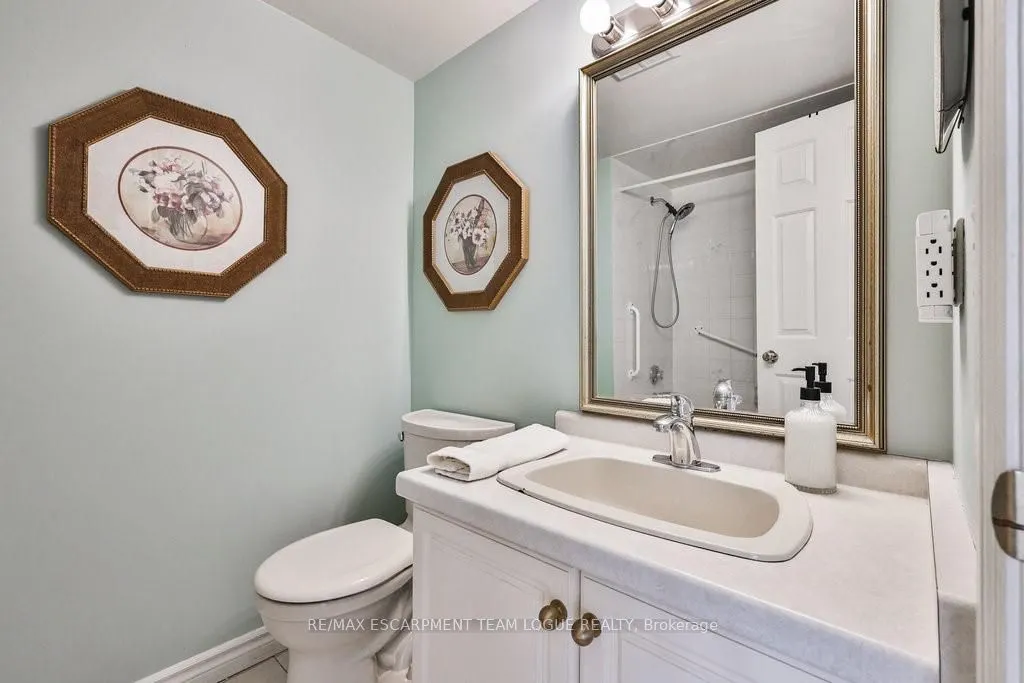 2121 Lakeshore Road, #502