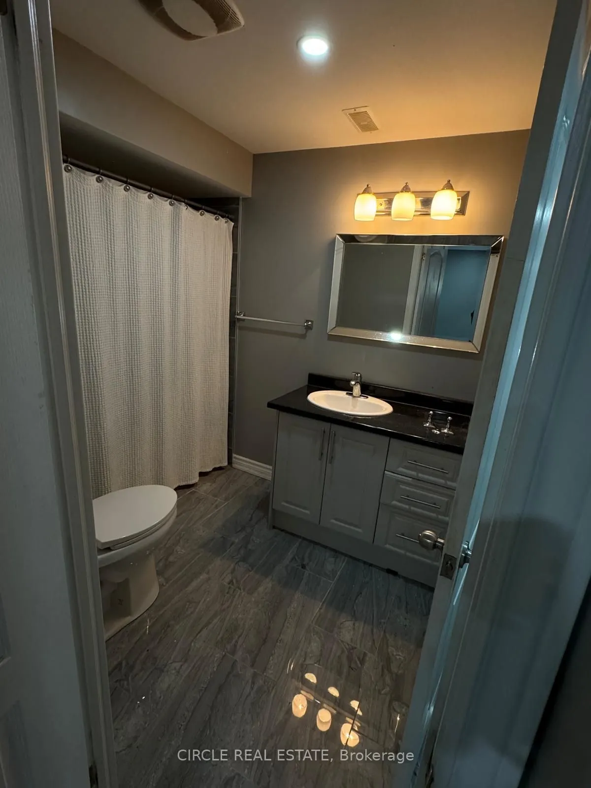 84 Sir Jacob Crescent
