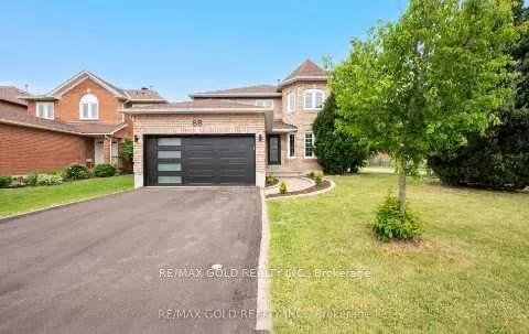 68 Blackwell Place N