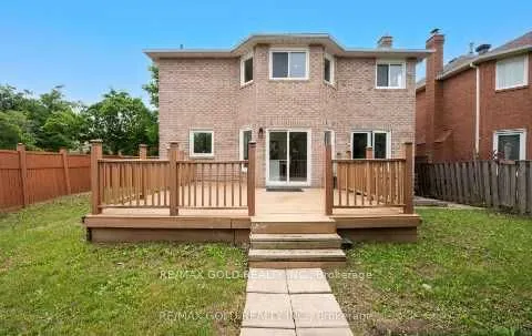 68 Blackwell Place N