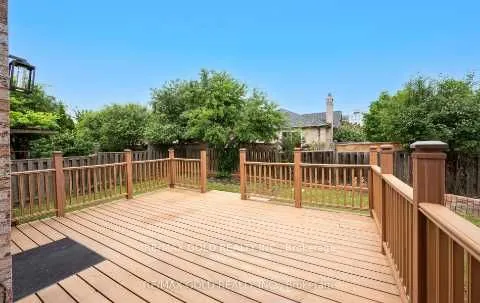 68 Blackwell Place N