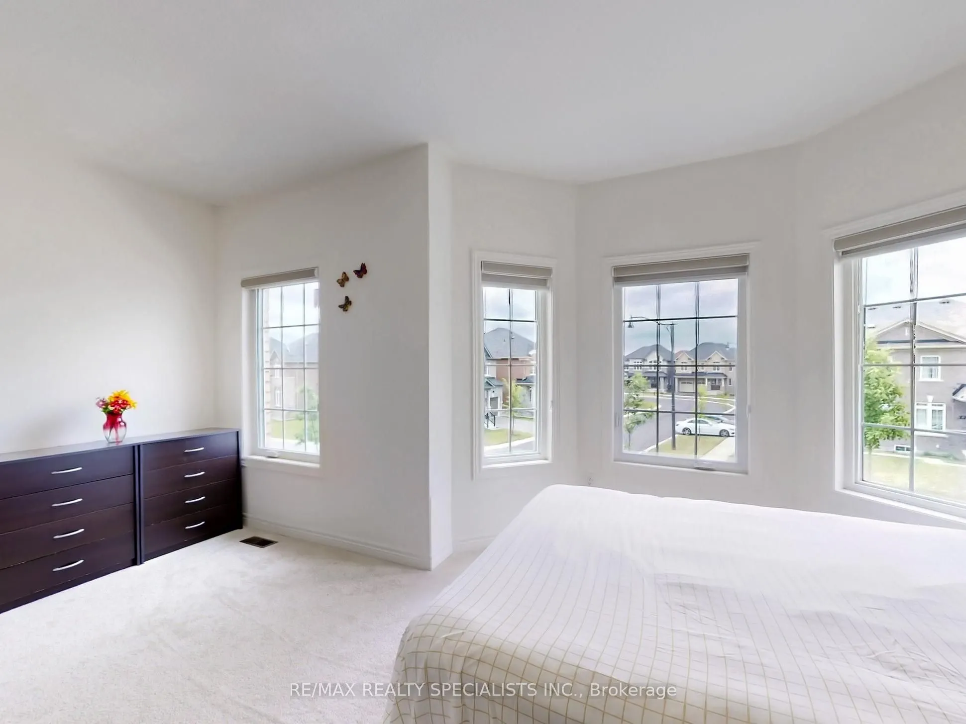 48 Unwind Crescent