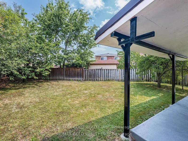 33 St. Emilion Way