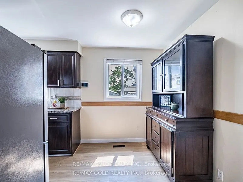 33 St. Emilion Way