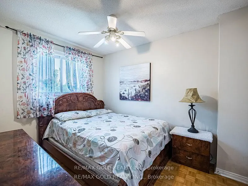 33 St. Emilion Way