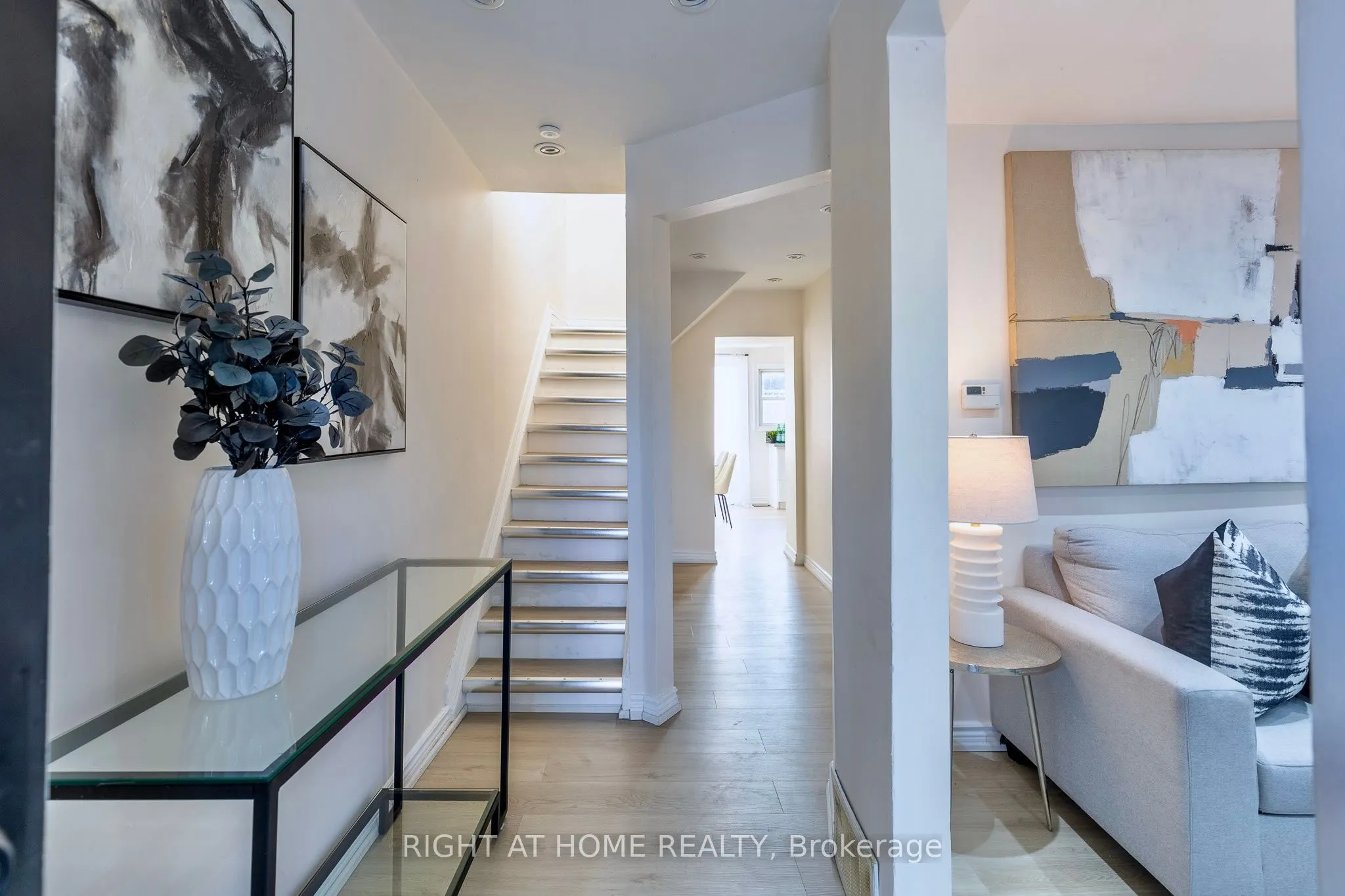 266 Earlscourt Avenue