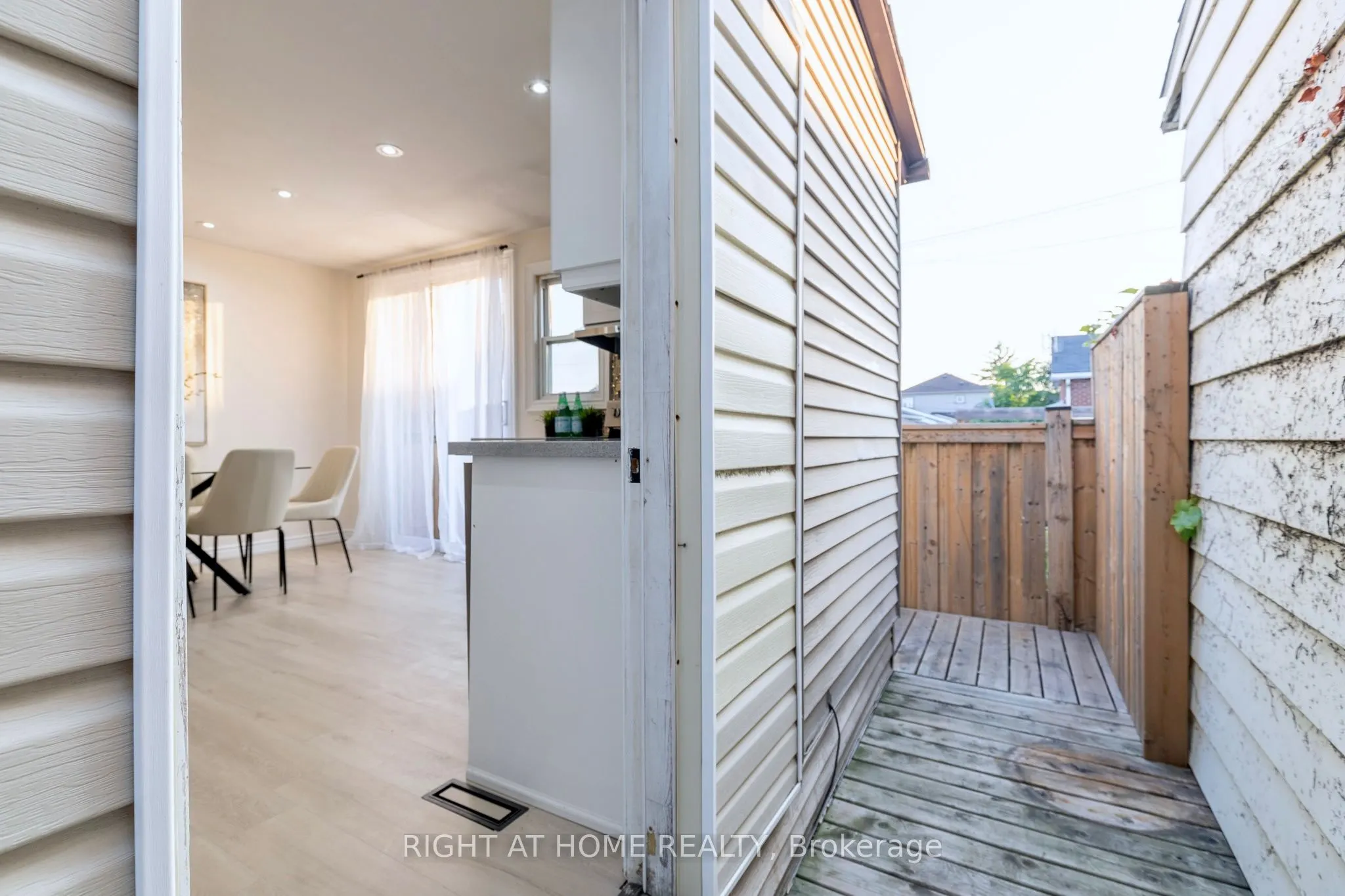 266 Earlscourt Avenue