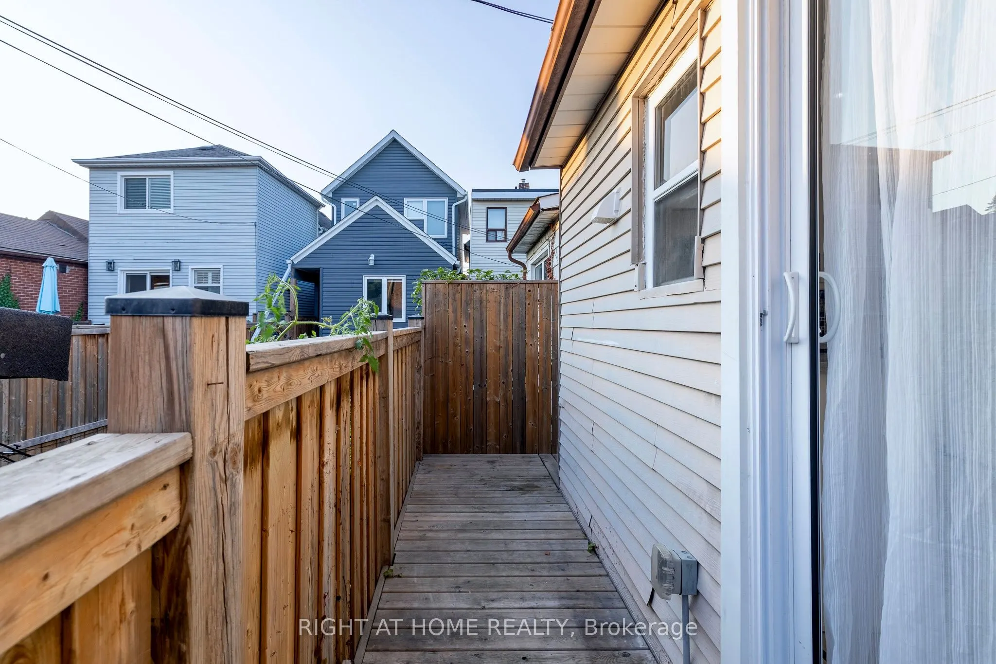 266 Earlscourt Avenue