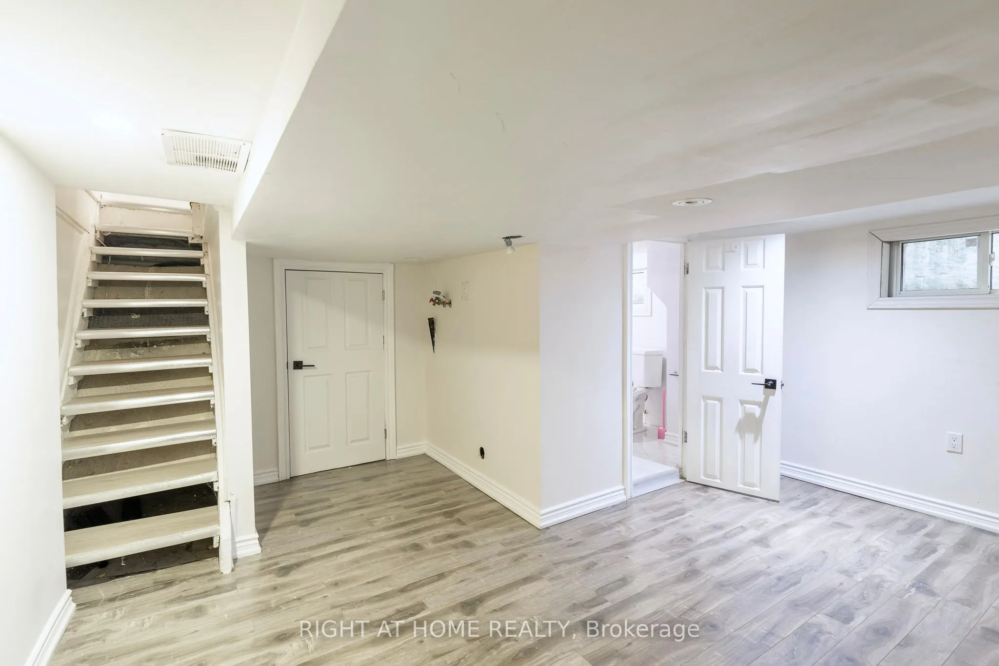 266 Earlscourt Avenue