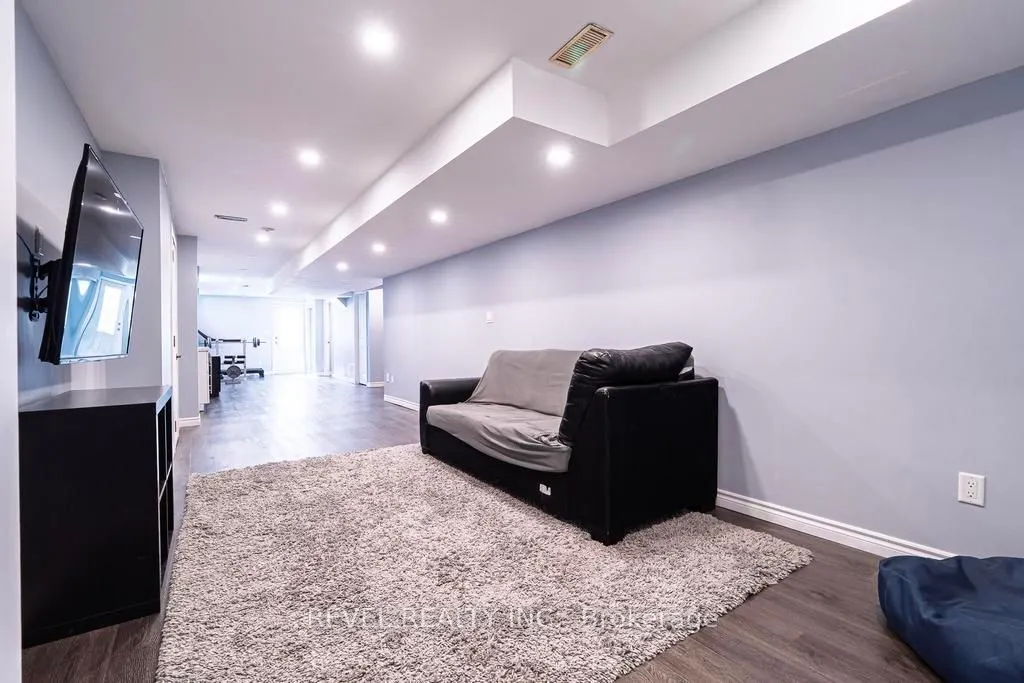 1 Coastline Drive