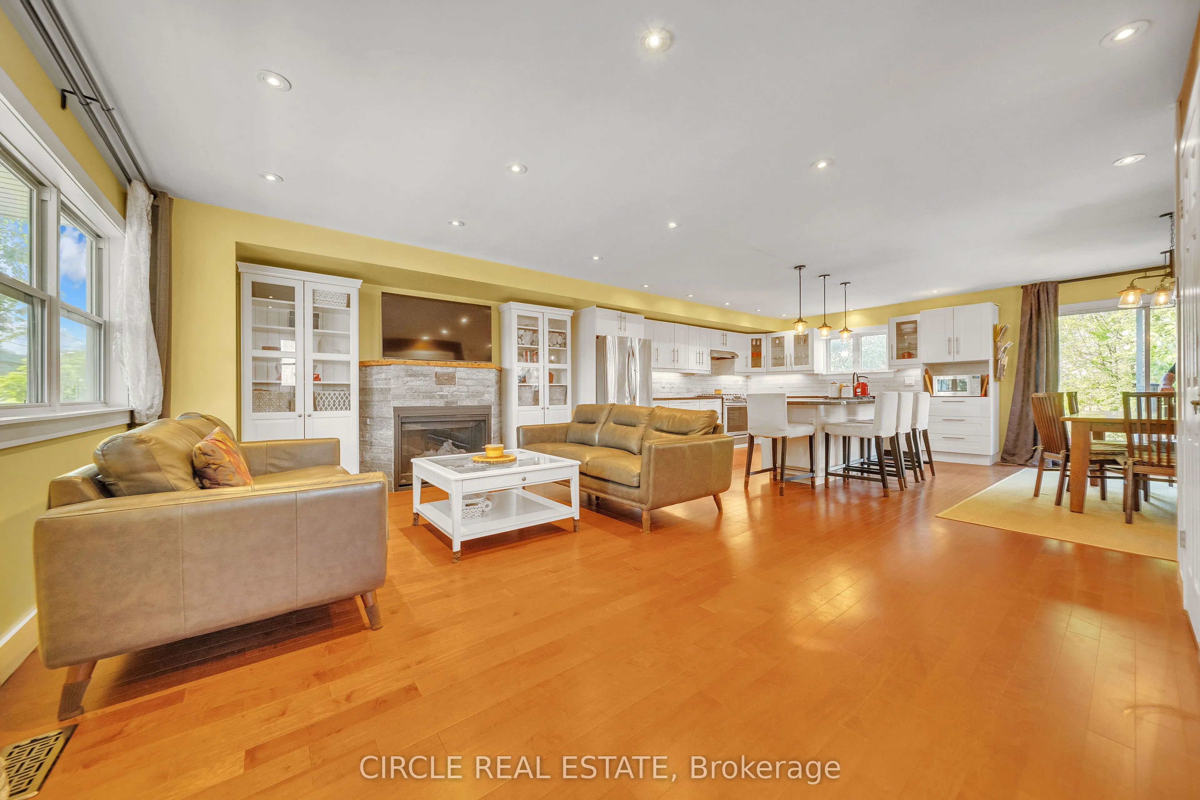 1043 Shaw Drive