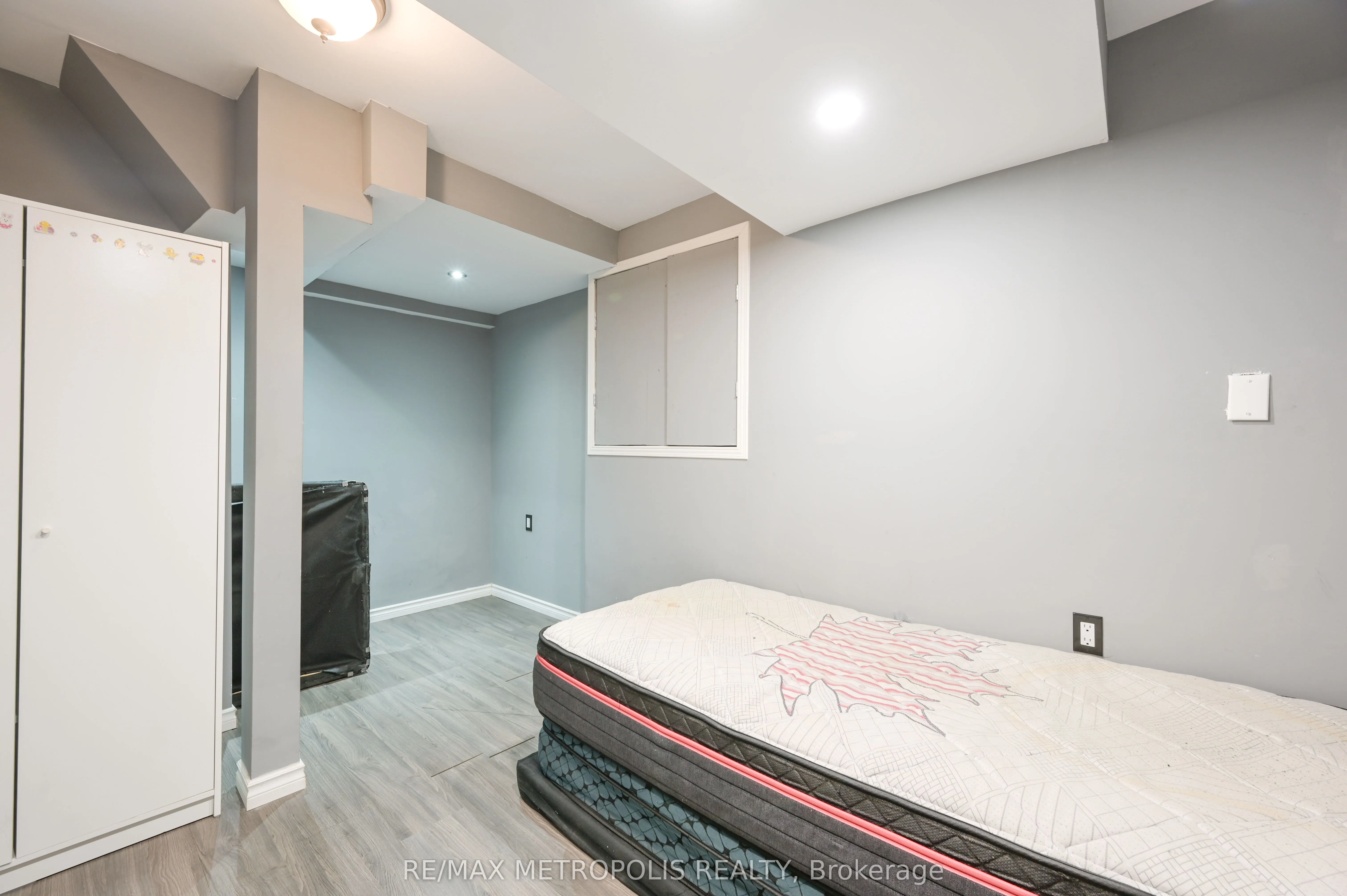16 Giltspur Road, #BSMT