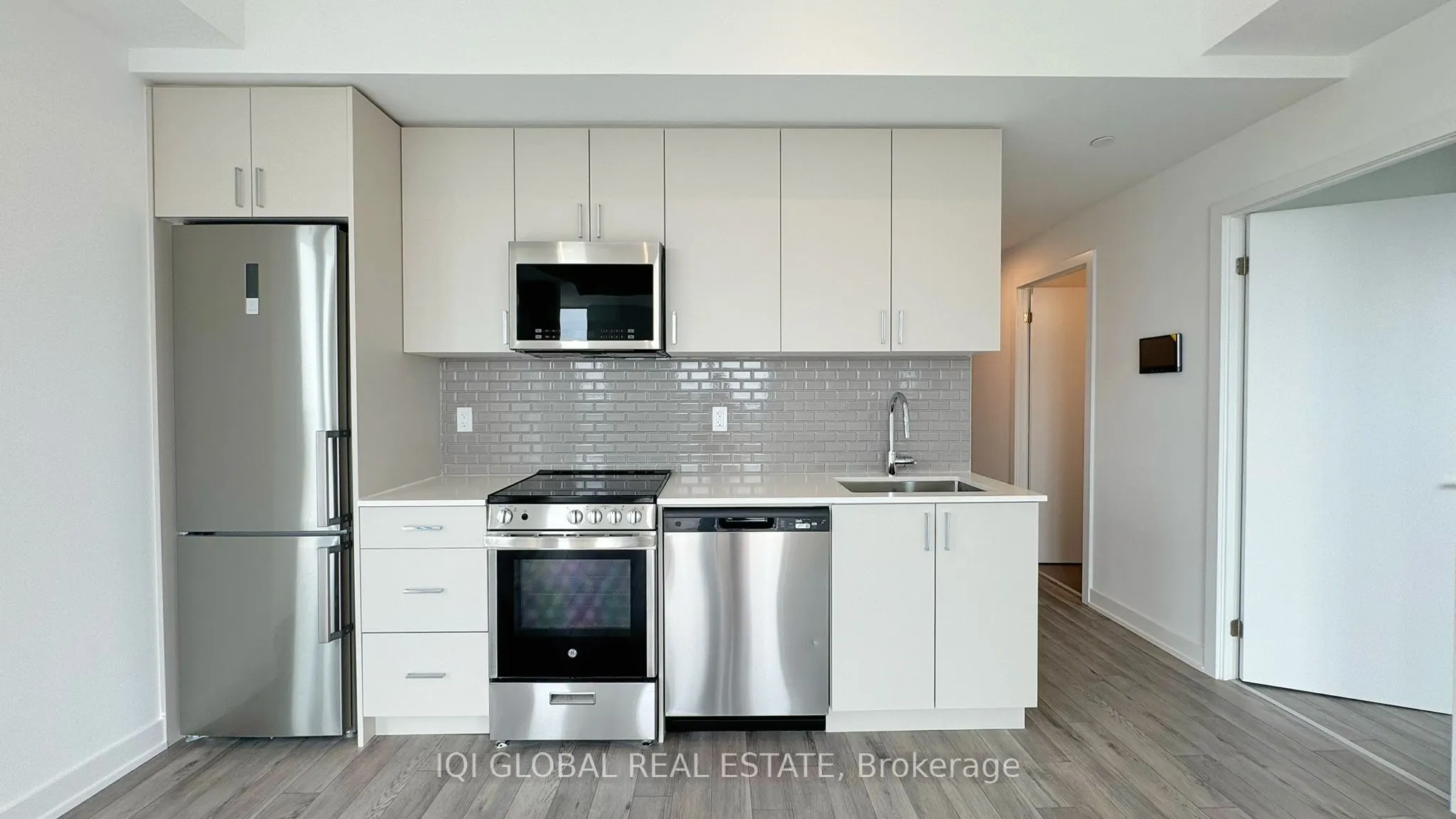 1005 Dundas Street E, #556