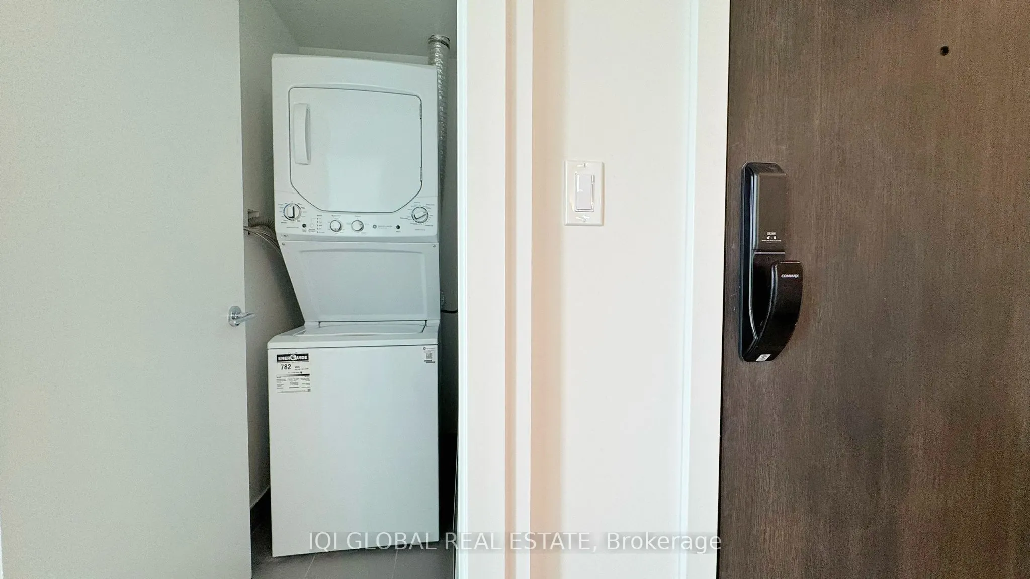 1005 Dundas Street E, #556