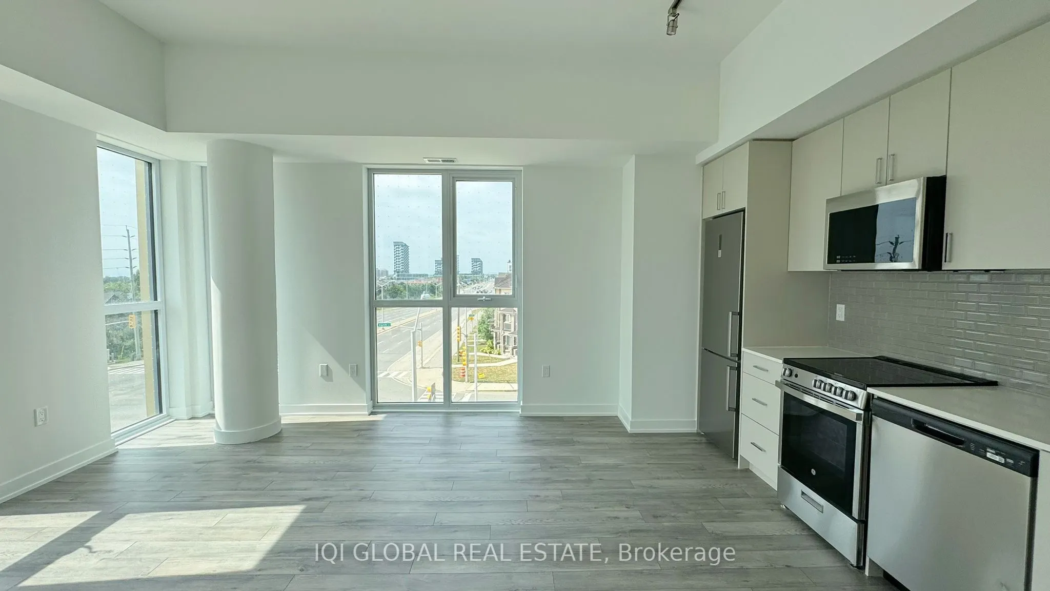 1005 Dundas Street E, #556